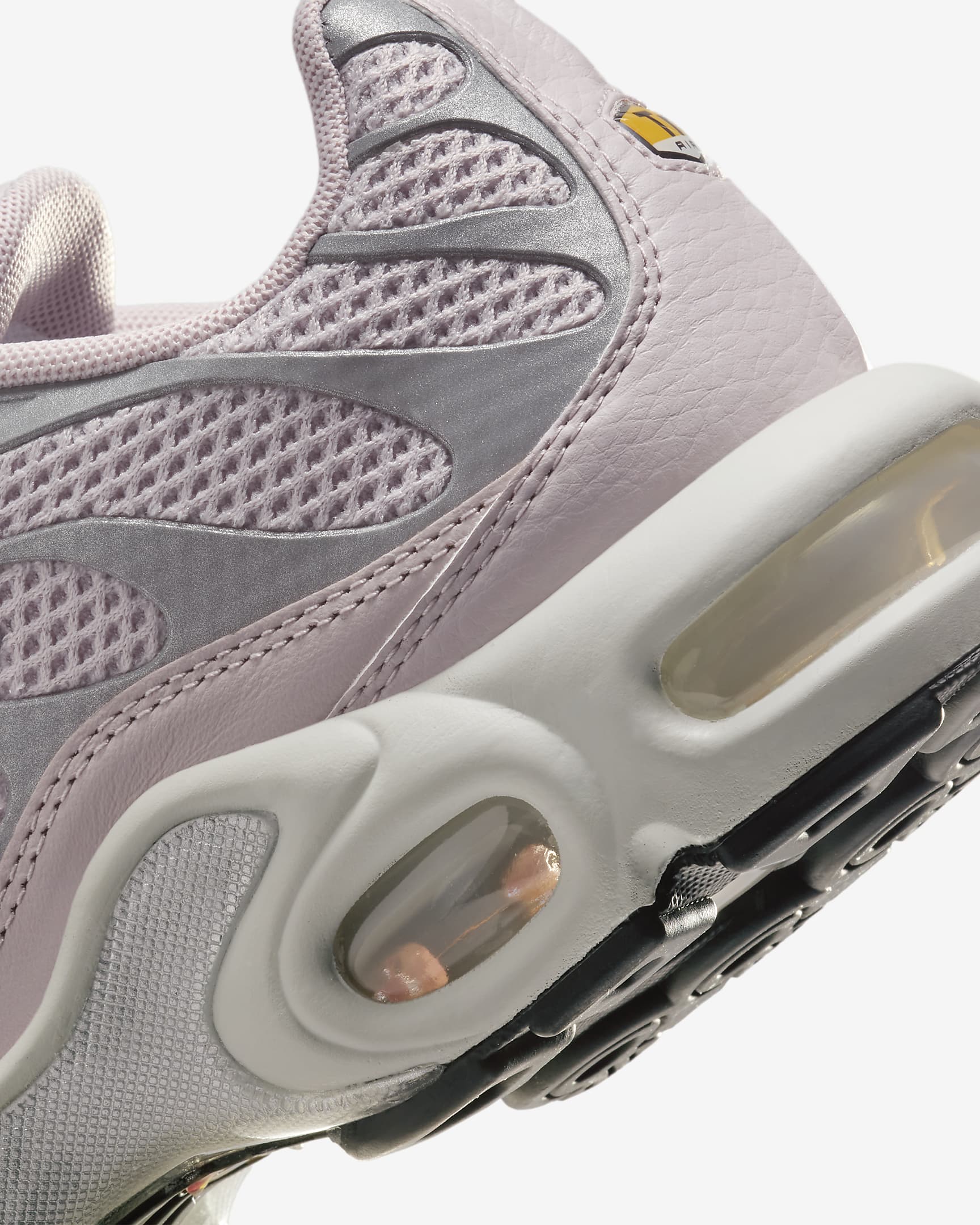 Nike Air Max Plus Women's Shoes - Platinum Violet/Light Bone/Metallic Silver/Chrome