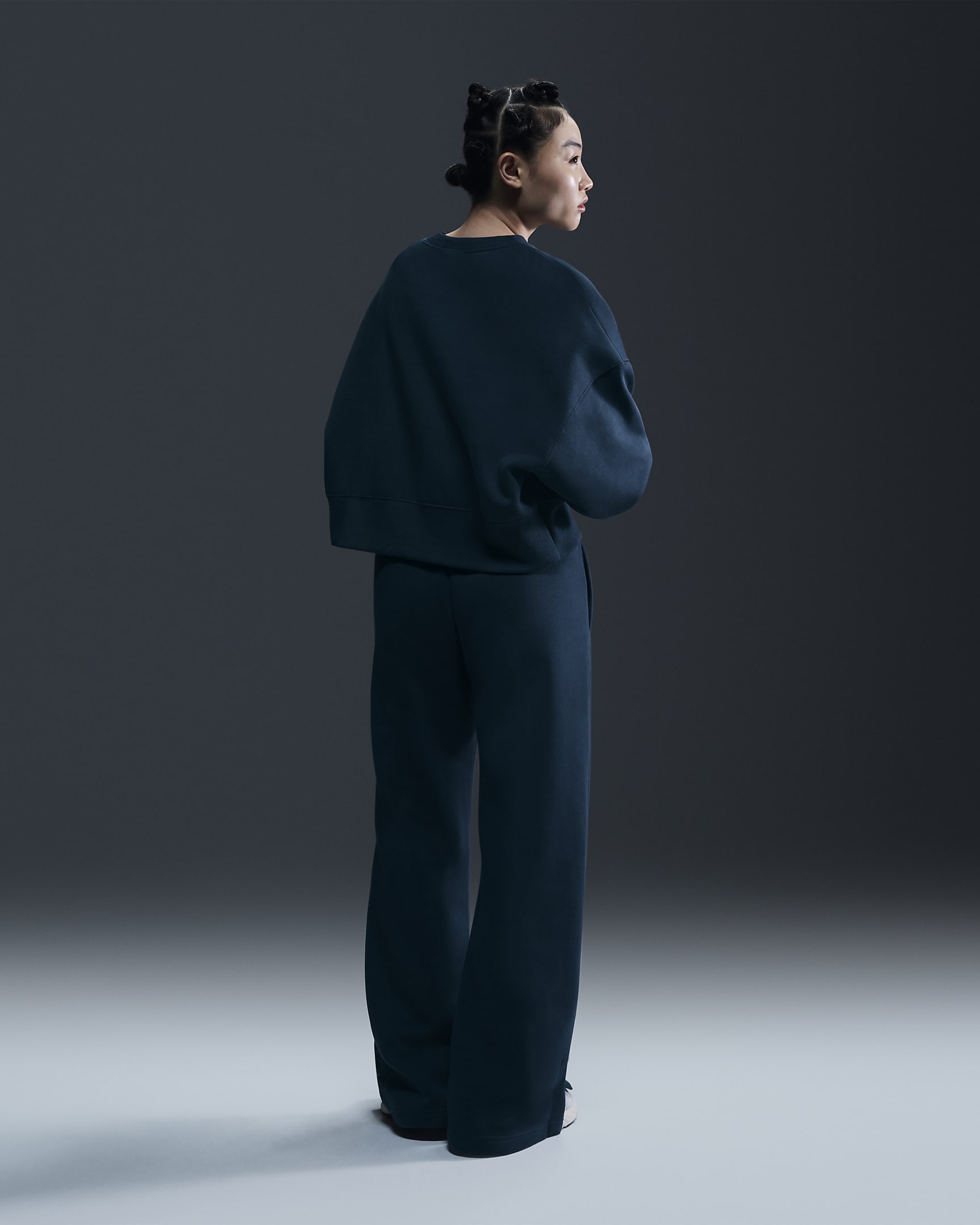 Nike Sportswear Phoenix Fleece Women's Over-Oversized Crew-Neck Logo Sweatshirt - Armoury Navy/Photon Dust/Black