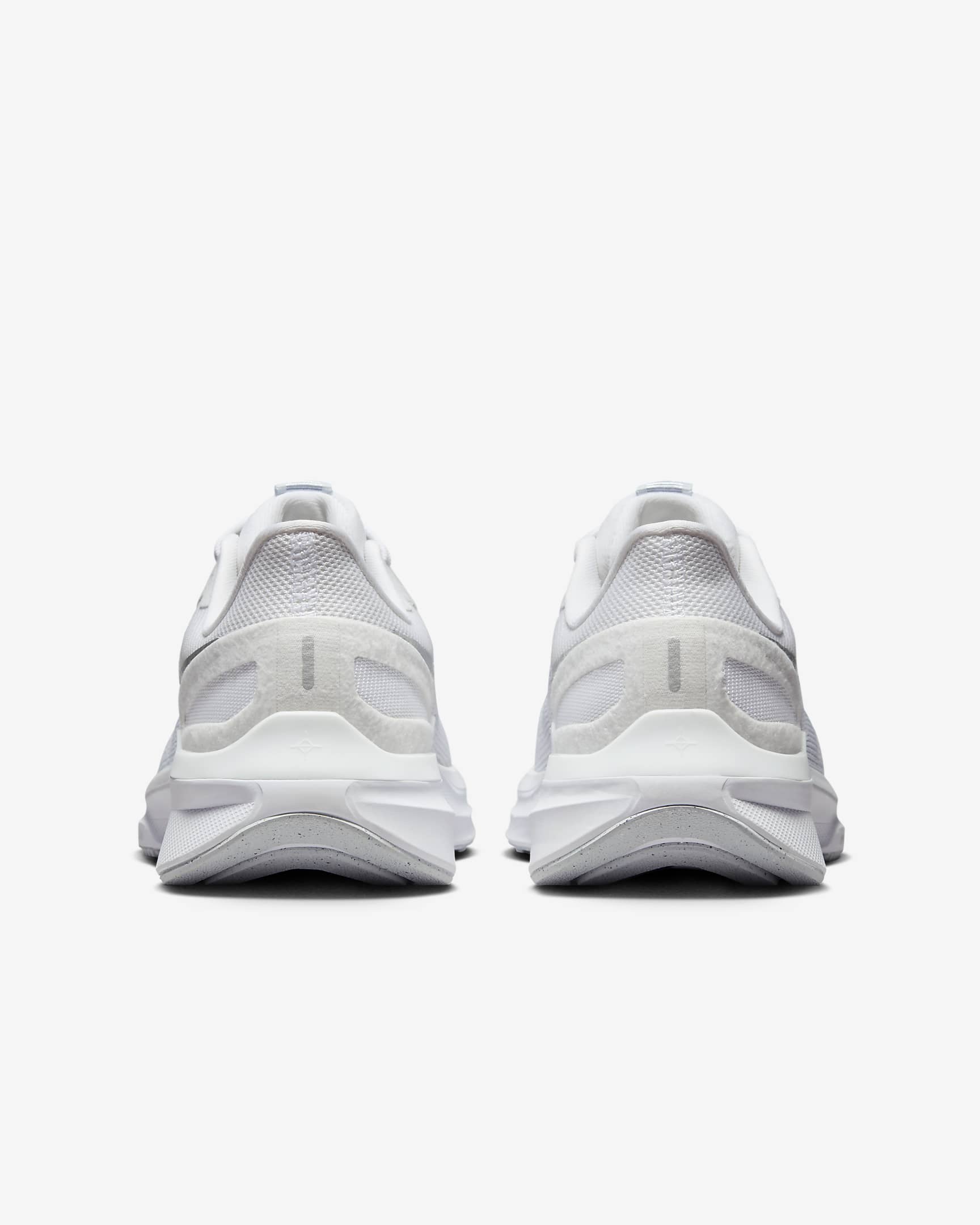 widest nike running shoes