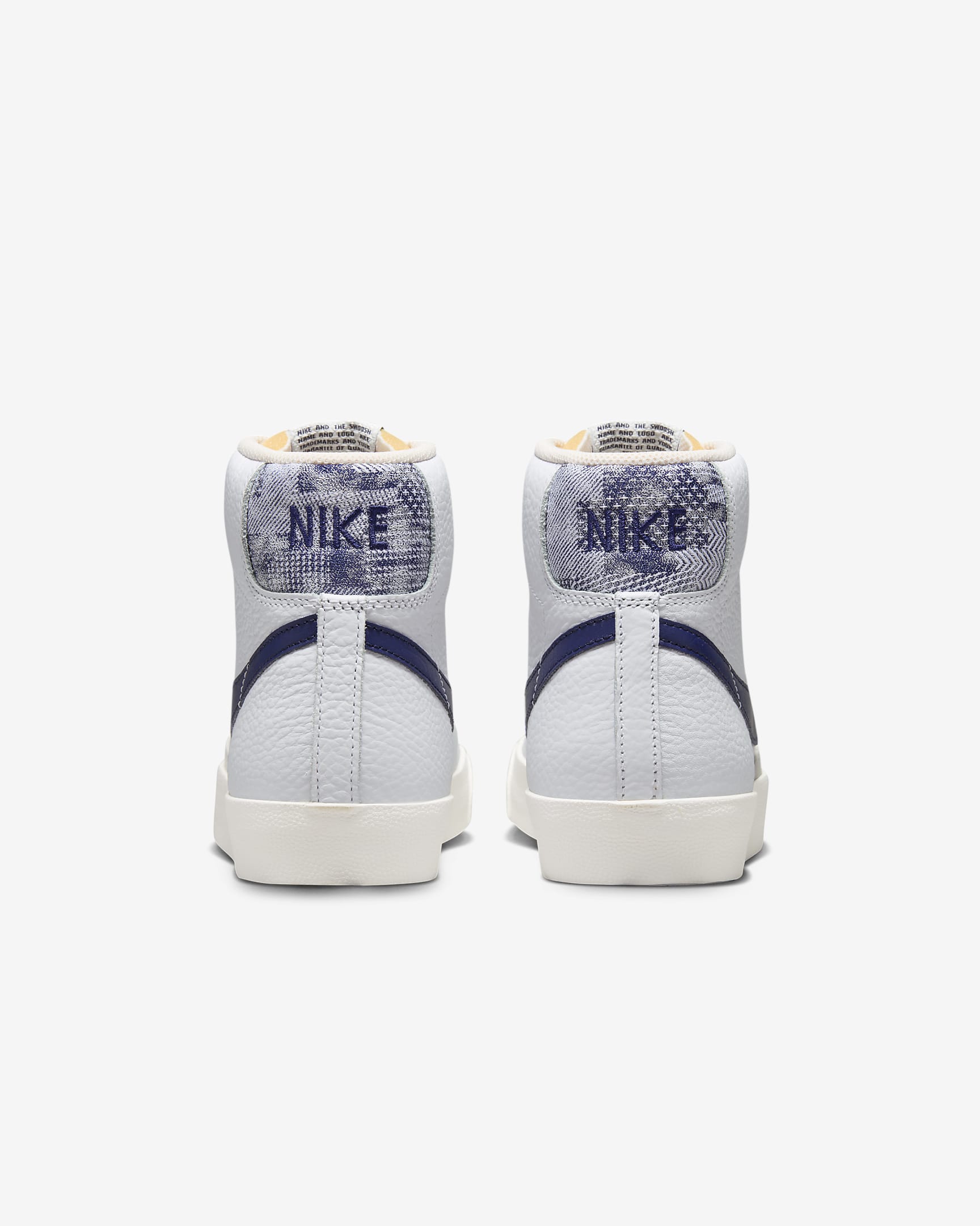 Nike Blazer Mid '77 Shoes. Nike RO