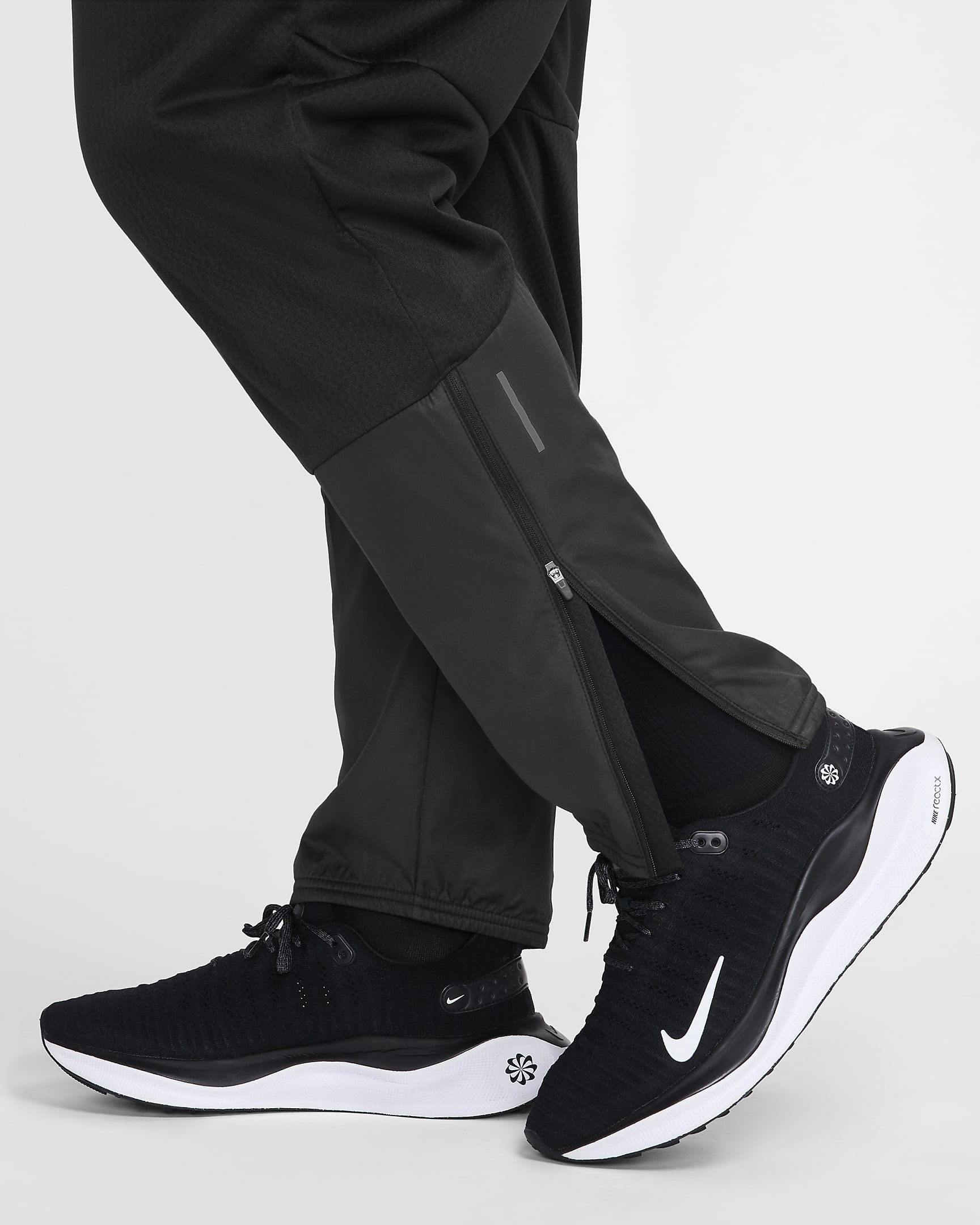 Nike Sphere Challenger Pantalón de running repelente al agua Therma-FIT - Hombre - Negro/Negro