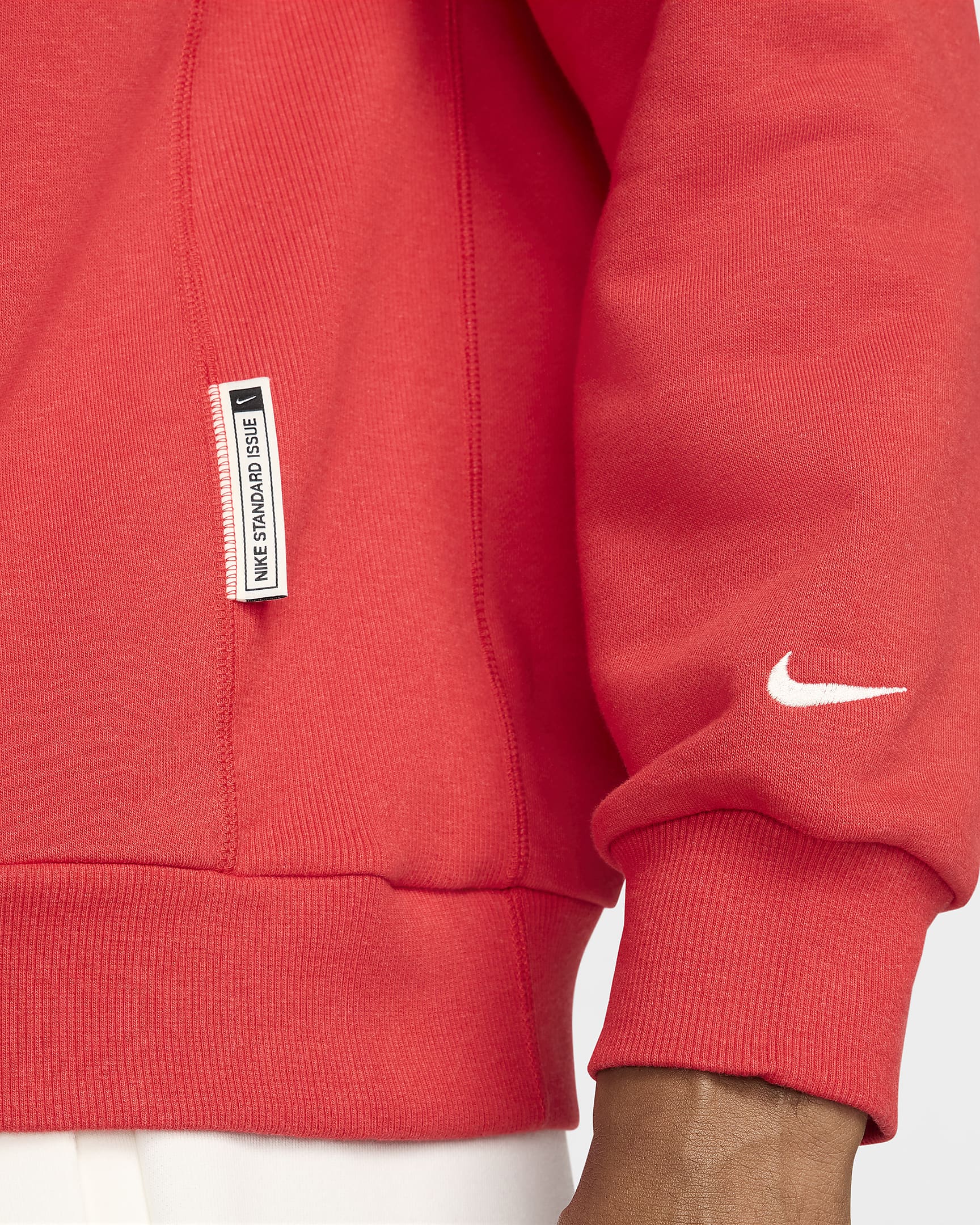 Nike Standard Issue Dessuadora de bàsquet de coll rodó Dri-FIT - Home - University Red/Jaspiat/Pale Ivory