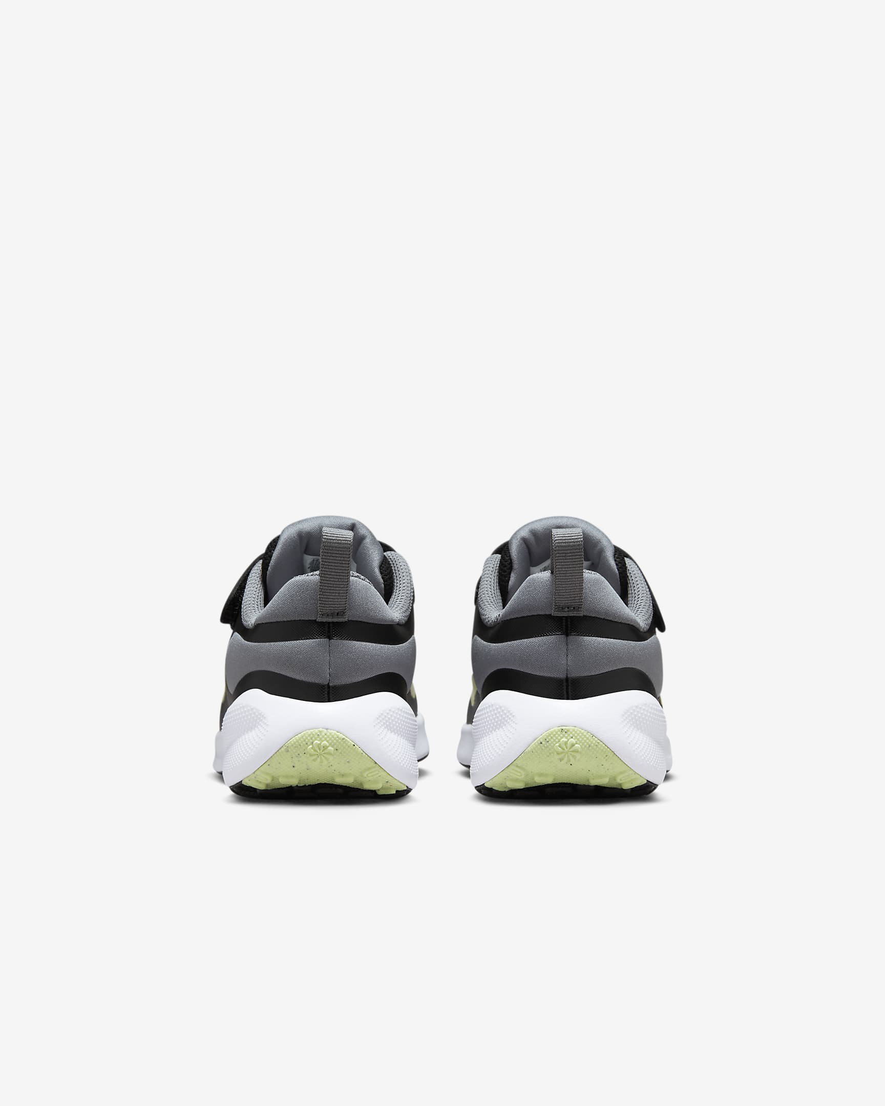 Nike Revolution 7 Younger Kids' Shoes - Black/Smoke Grey/White/Barely Volt