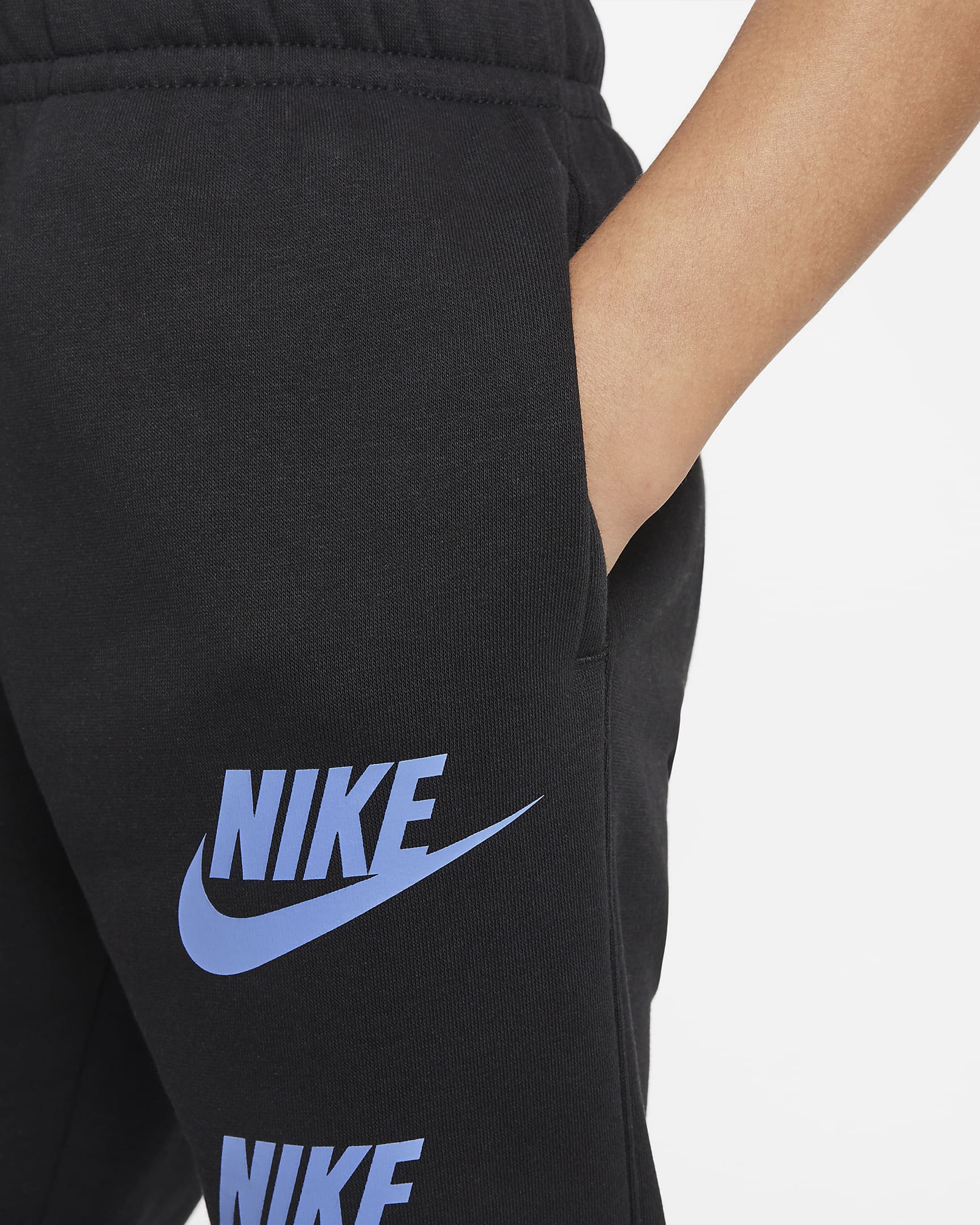 Nike Sportswear Older Kids' (Boys') Fleece Cargo Trousers. Nike SK