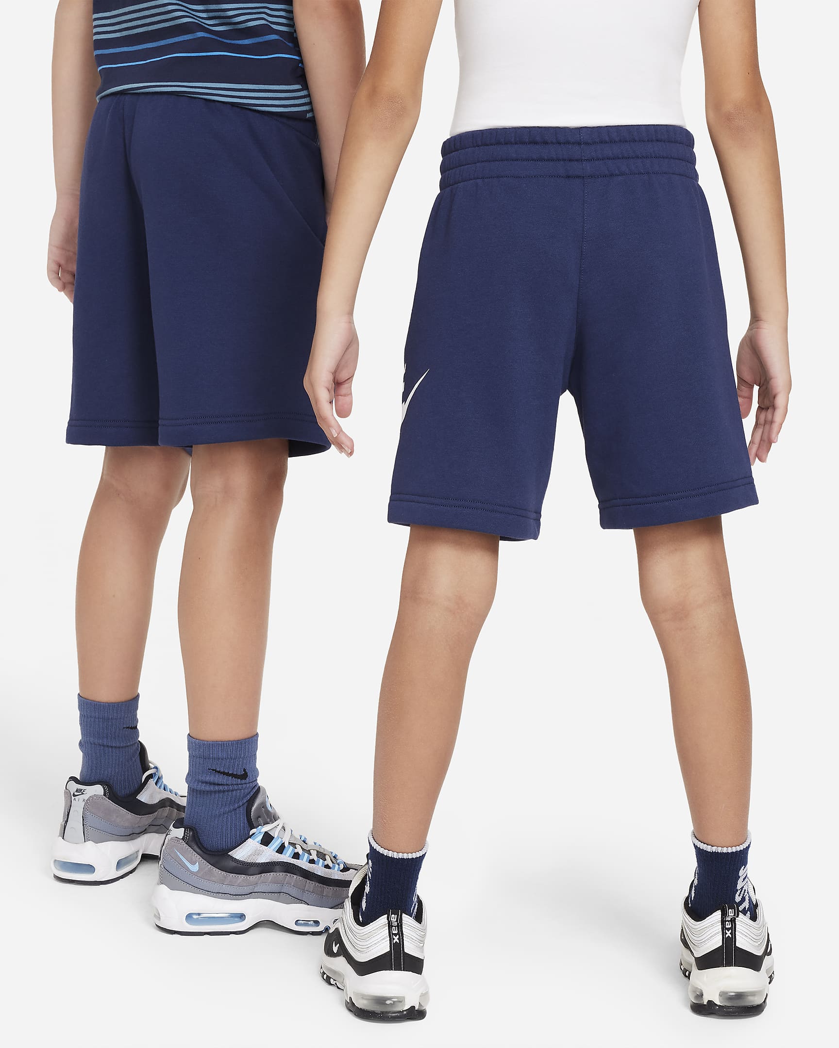 Shorts de French Terry para niños talla grande Nike Sportswear Club Fleece - Azul marino medianoche/Blanco