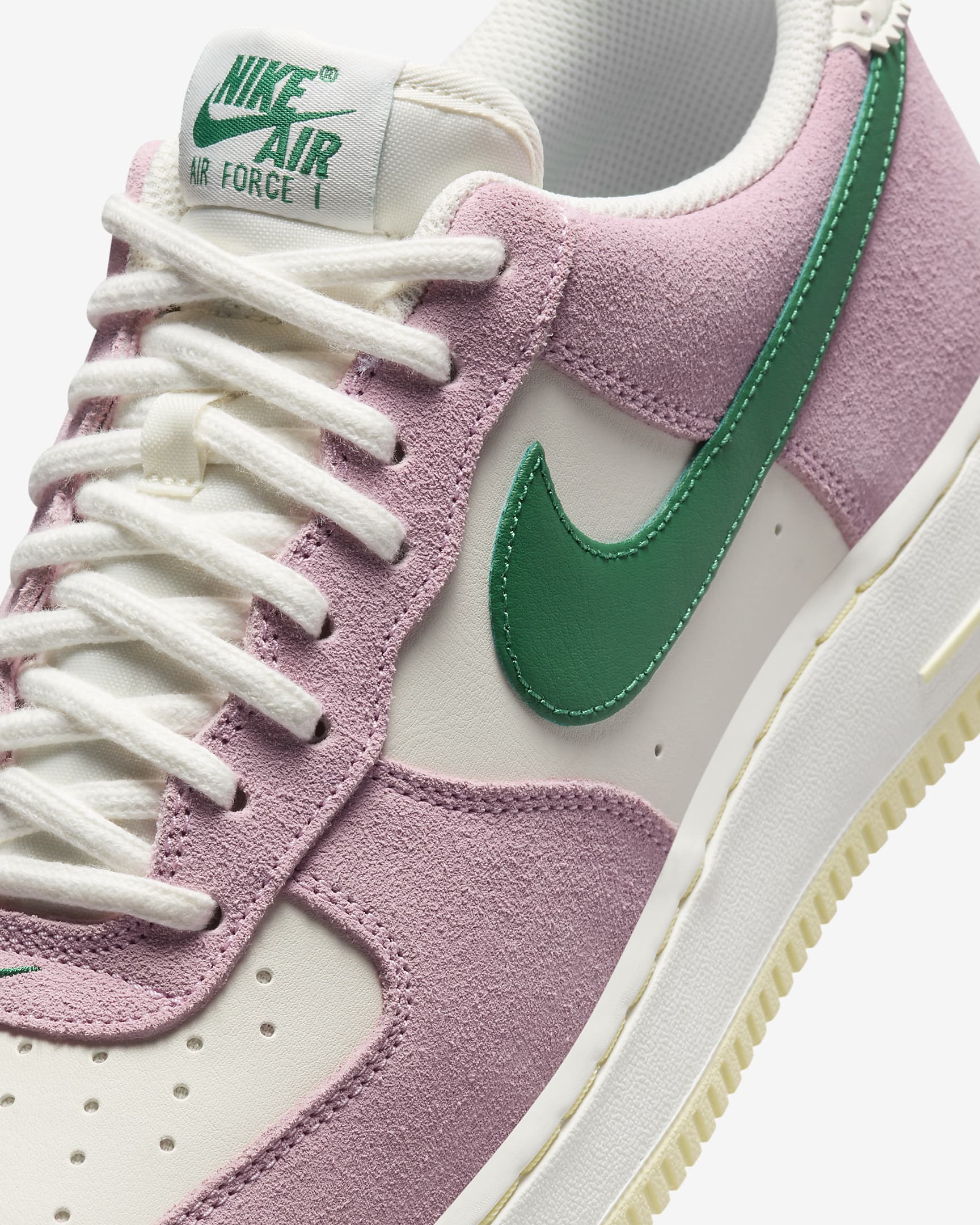 Chaussure Nike Air Force 1 '07 LV8 pour homme - Sail/Medium Soft Pink/Alabaster/Malachite