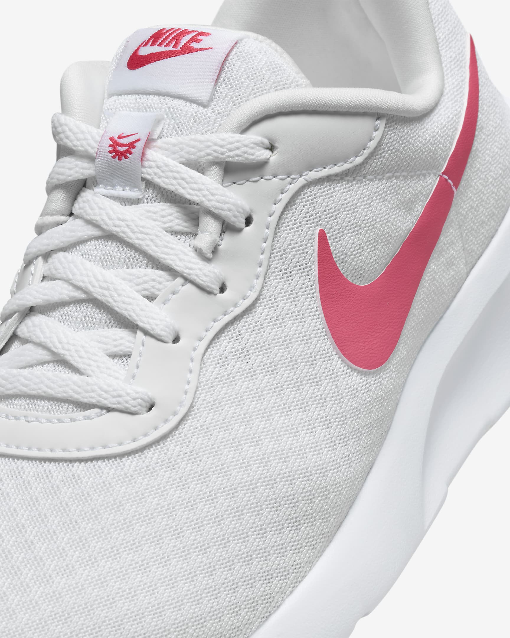 Nike Tanjun EasyOn kinderschoen - Wit/Barely Volt/Zwart/Aster Pink