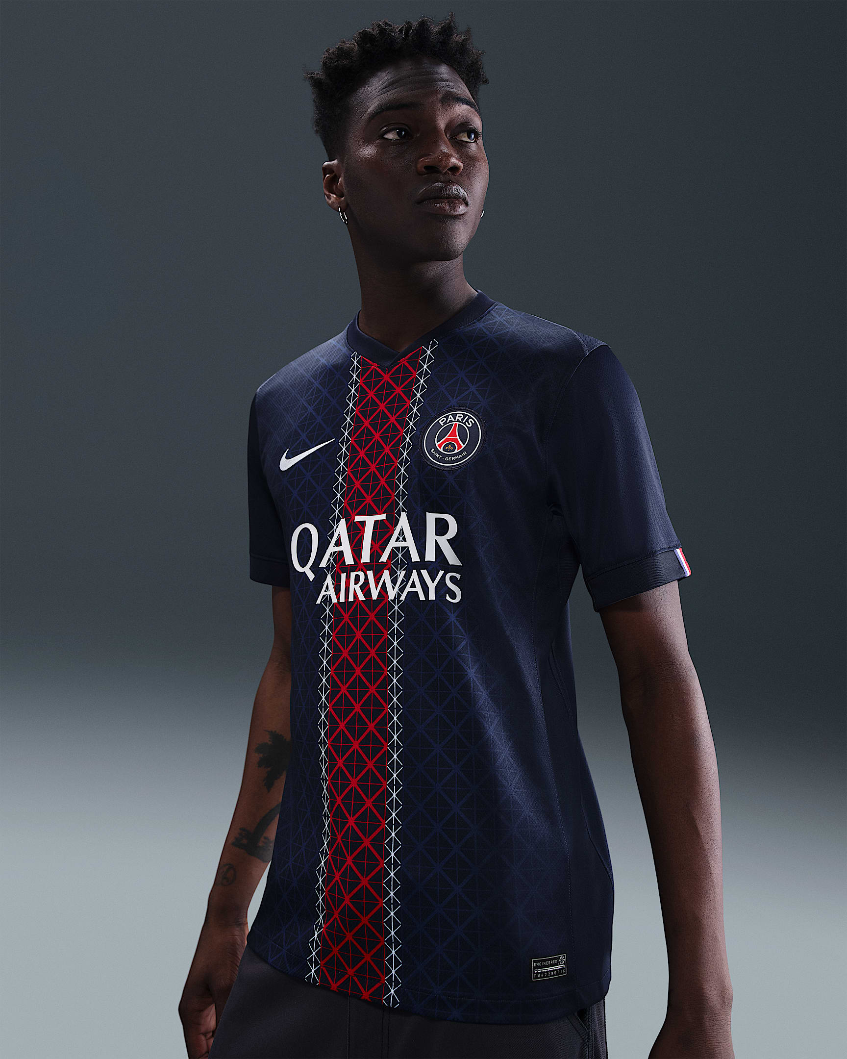 パリ サンジェルマン (PSG) 2025/26 スタジアム ホーム メンズ ナイキ Dri-FIT サッカー レプリカ ユニフォーム - ミッドナイトネイビー/ミッドナイトネイビー/ホワイト
