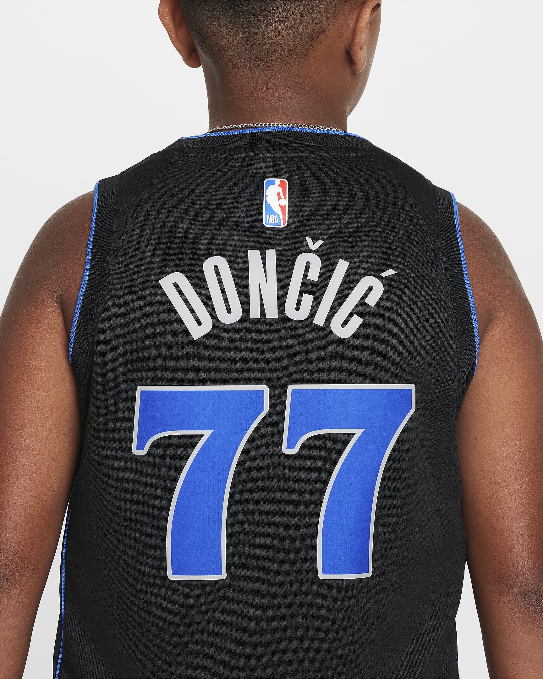 Luka Dončić Dallas Mavericks 2023/24 City Edition Older Kids' Nike Dri-FIT NBA Swingman Jersey - Black