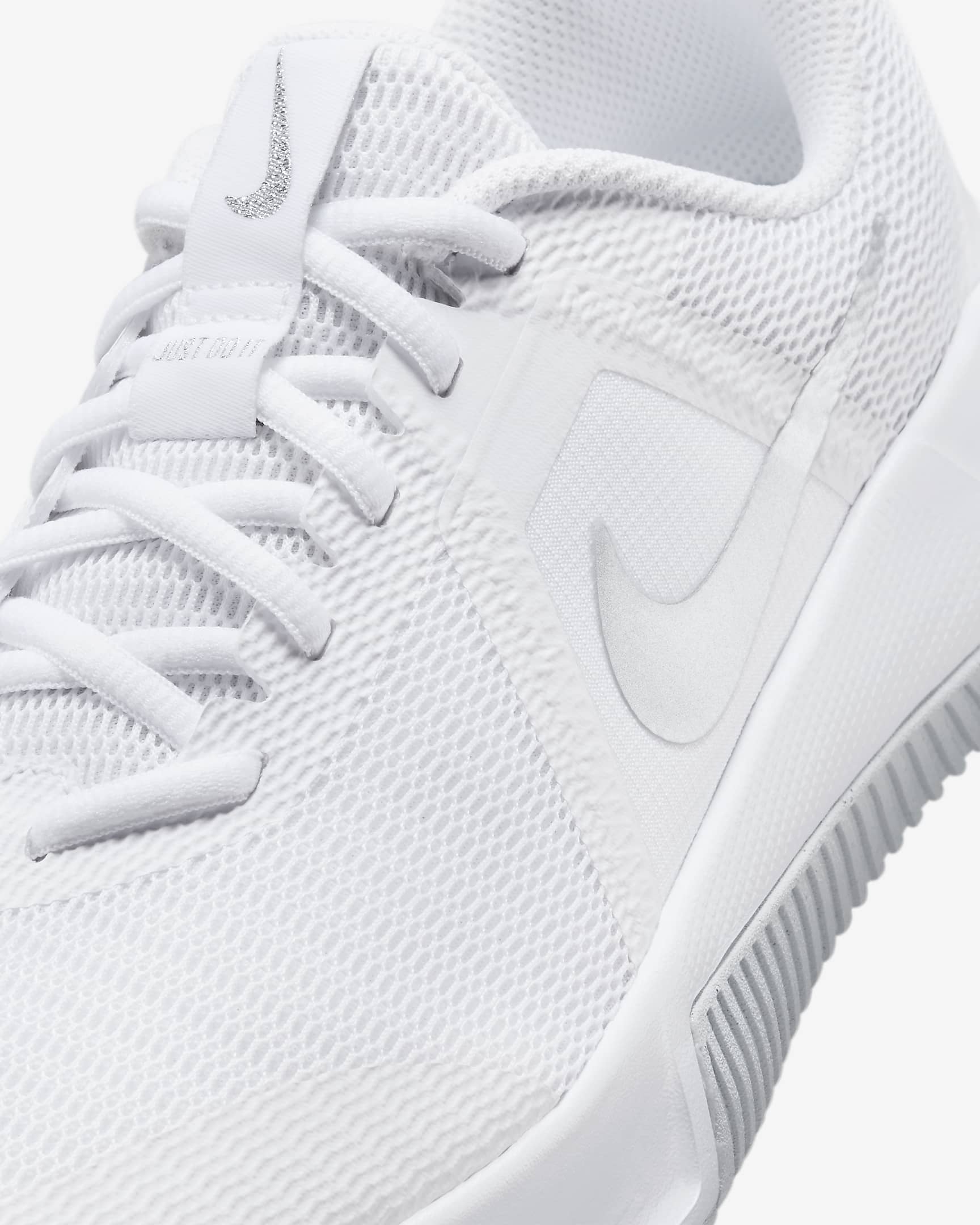 Nike MC Trainer 3 Women's Workout Shoes - White/Photon Dust/Metallic Platinum