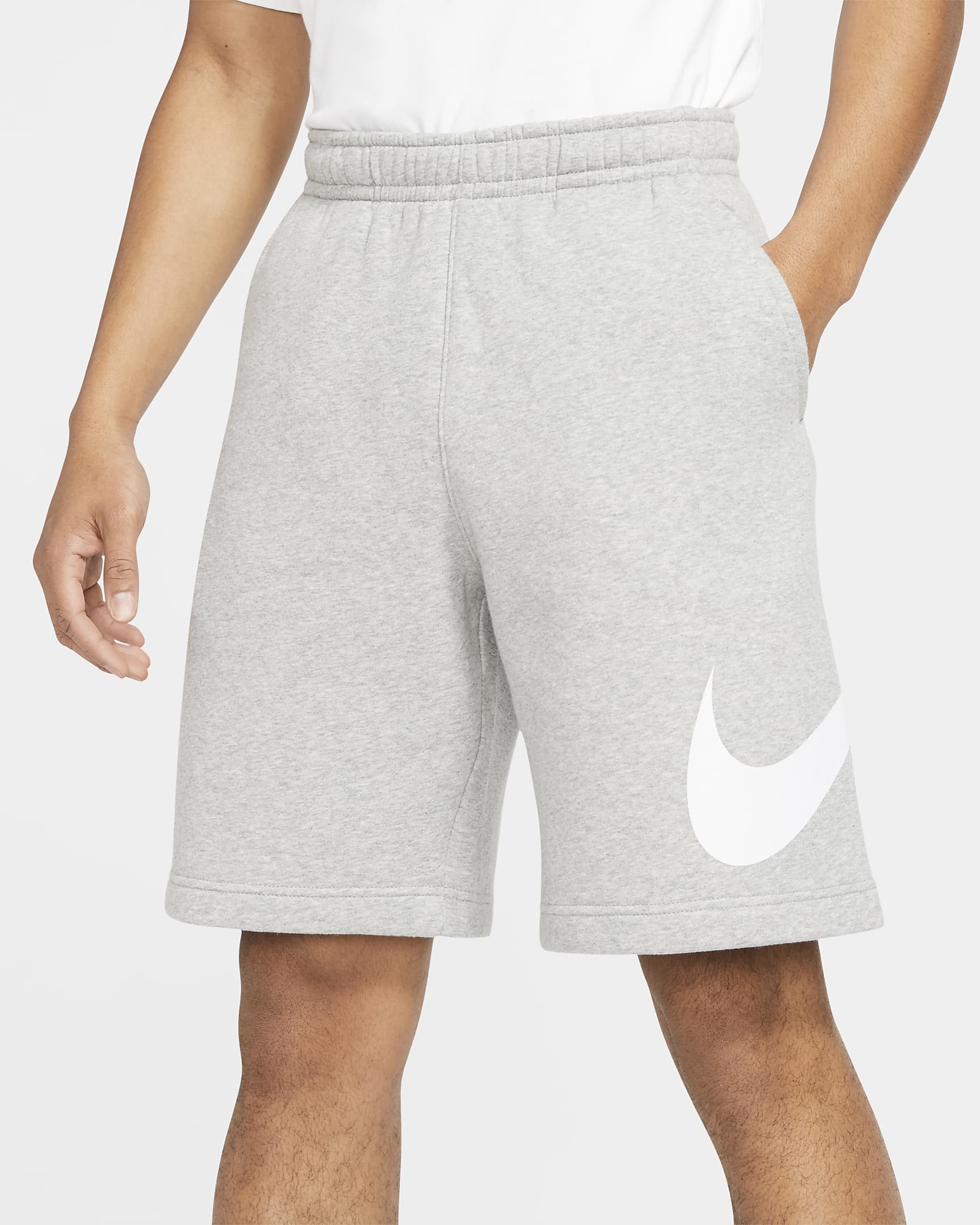 Calções com grafismo Nike Sportswear Club para homem - Cinzento Heather escuro/Branco/Branco