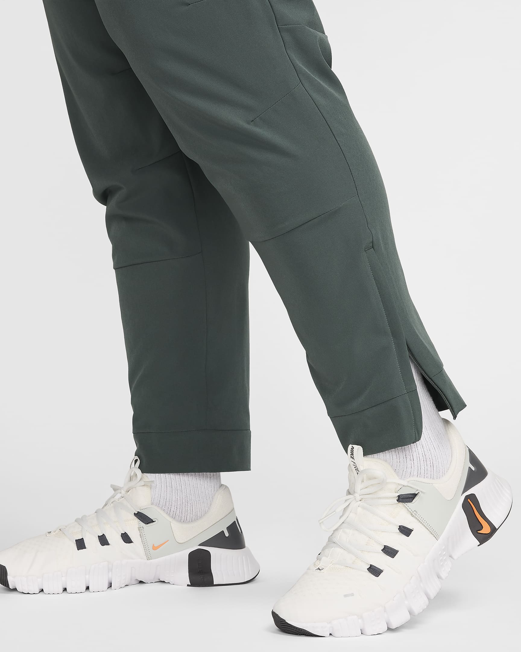 Pantalon avec ouvertures à zip Nike Dri-FIT Unlimited pour homme - Vintage Green/Noir/Vintage Green