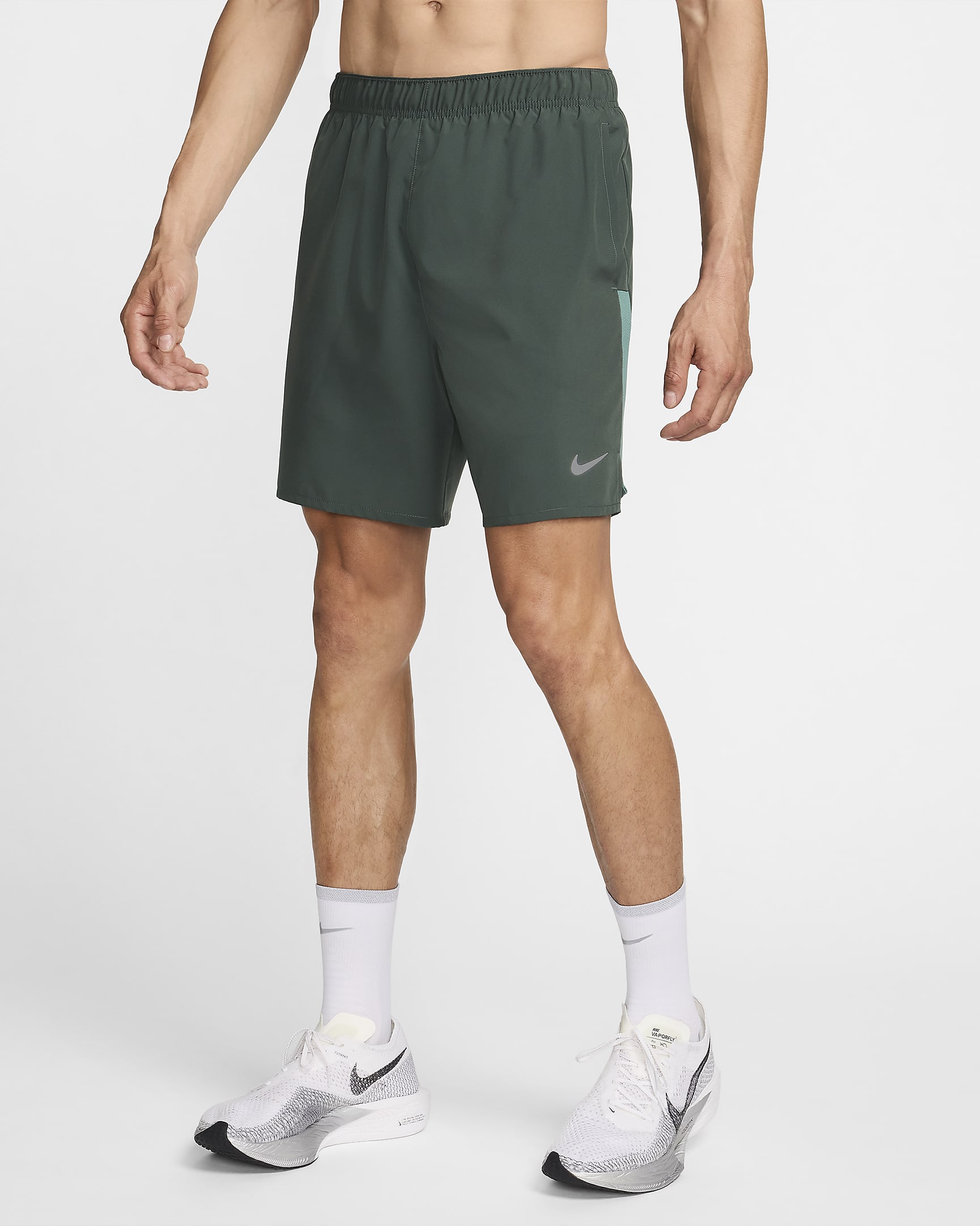 Nike Challenger Dri-FIT hardloopshorts met binnenbroek voor heren (18 cm) - Vintage Green/Bicoastal/Zwart