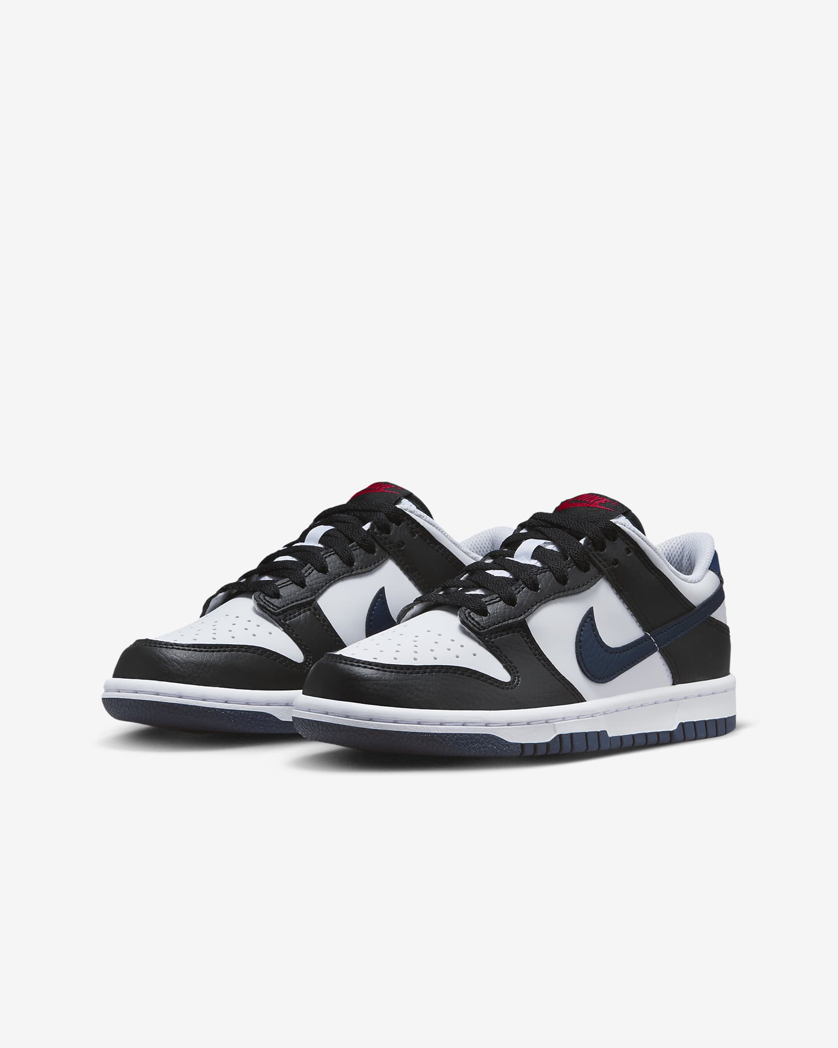 รองเท้าเด็กโต Nike Dunk Low - ดำ/ขาว/University Red/Midnight Navy