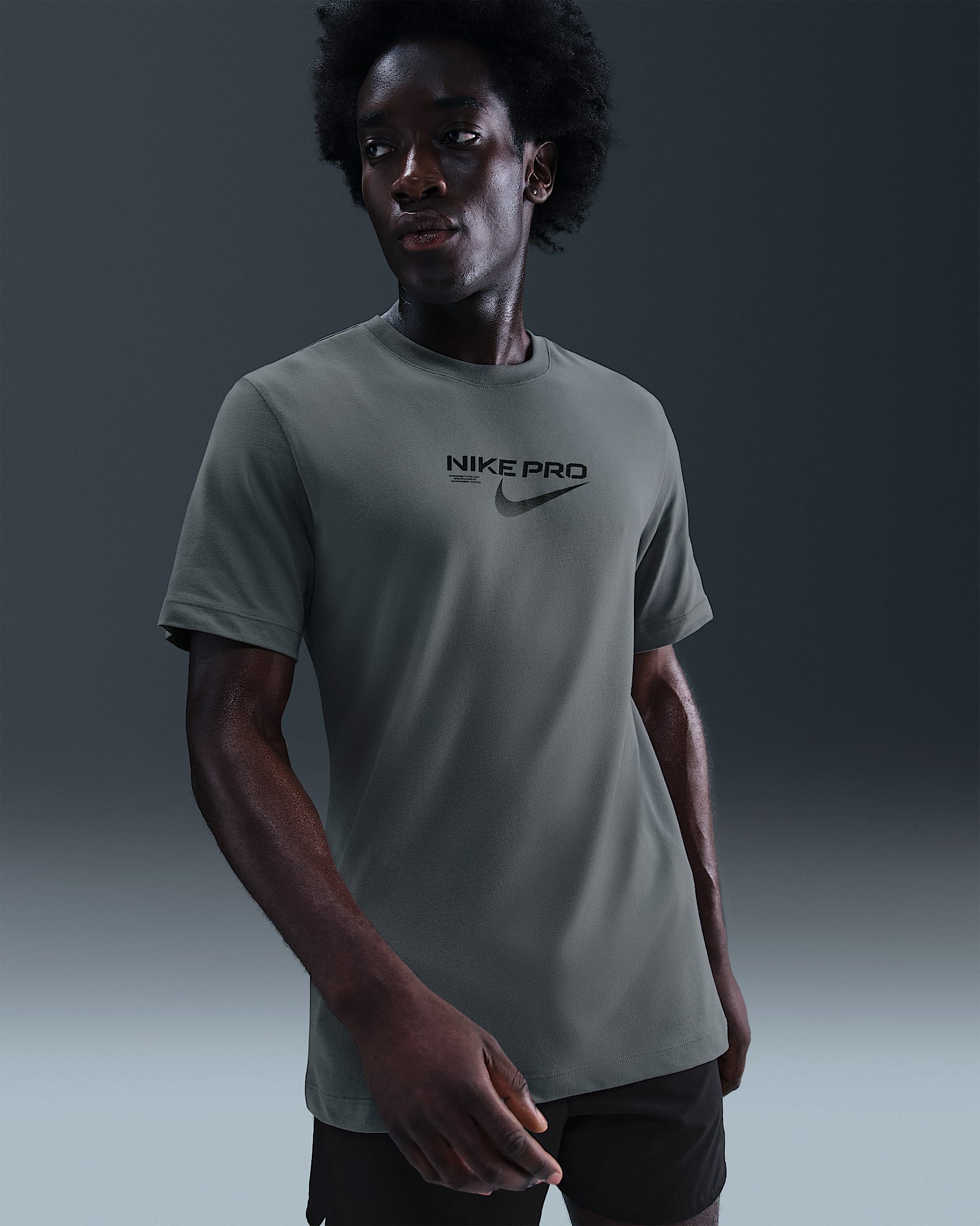 Nike Men's Dri-FIT Training T-Shirt - Smoke Grey