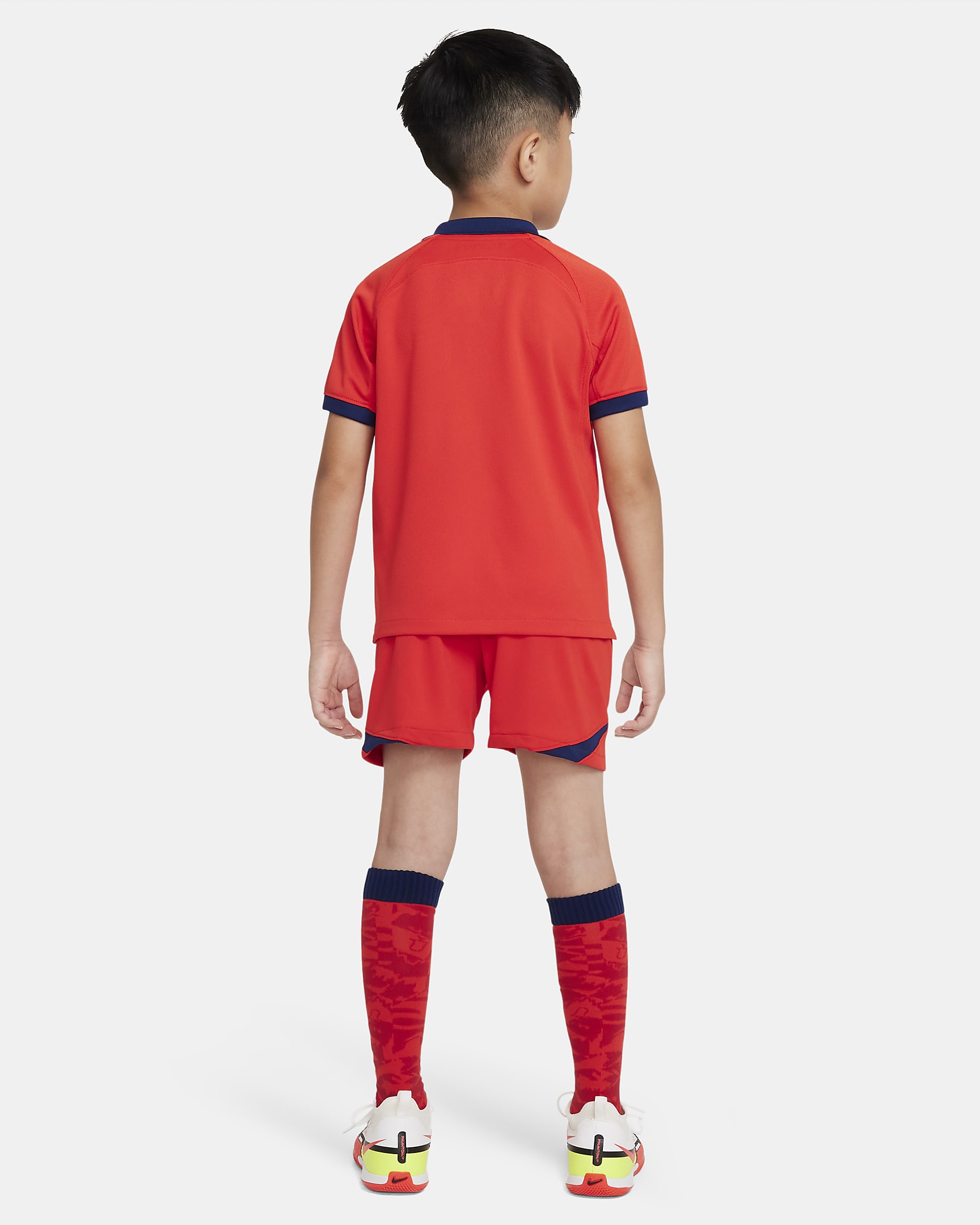 England 2022/23 Away Younger Kids' Football Kit. Nike BG