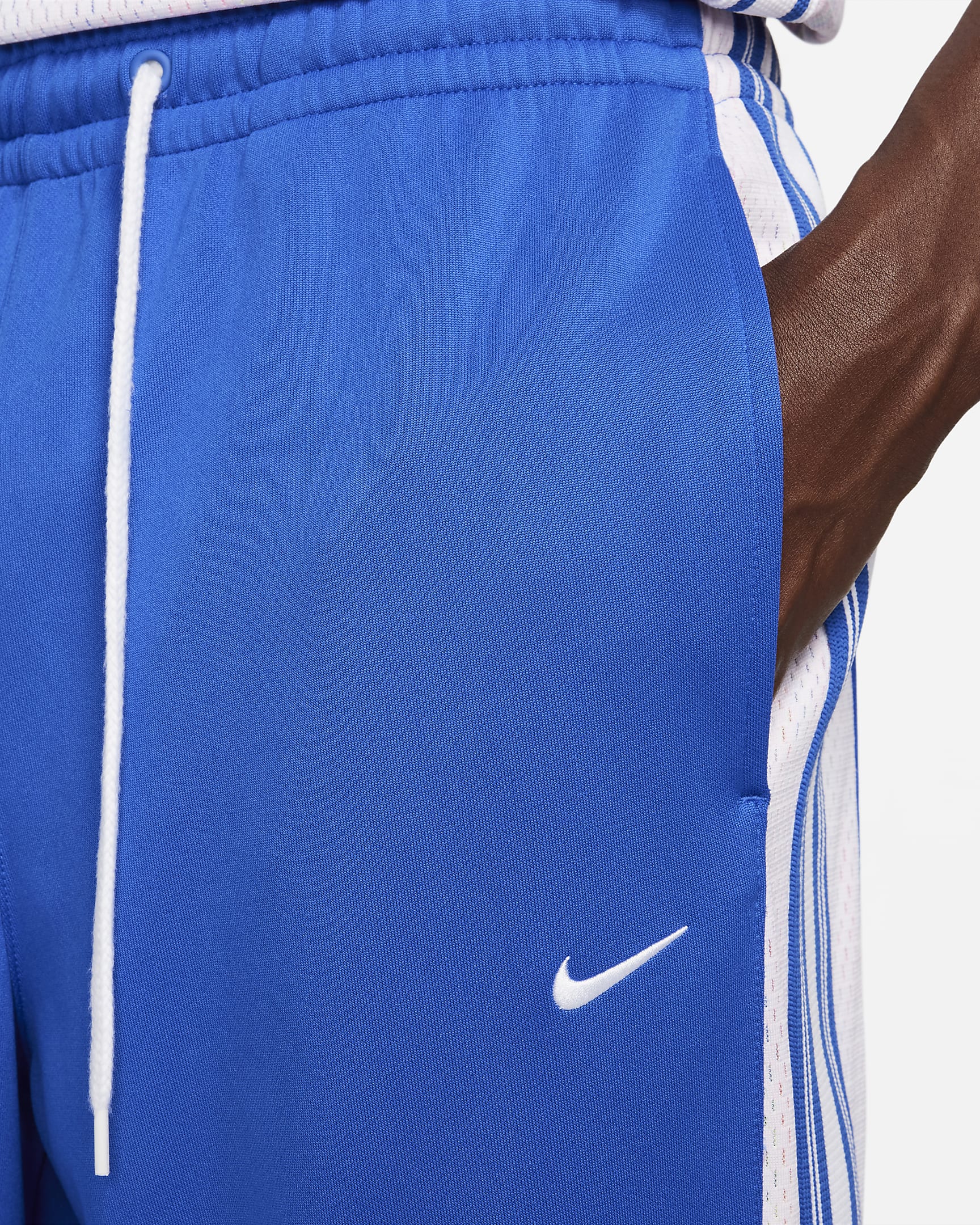 lightweight nike basketball shoes
