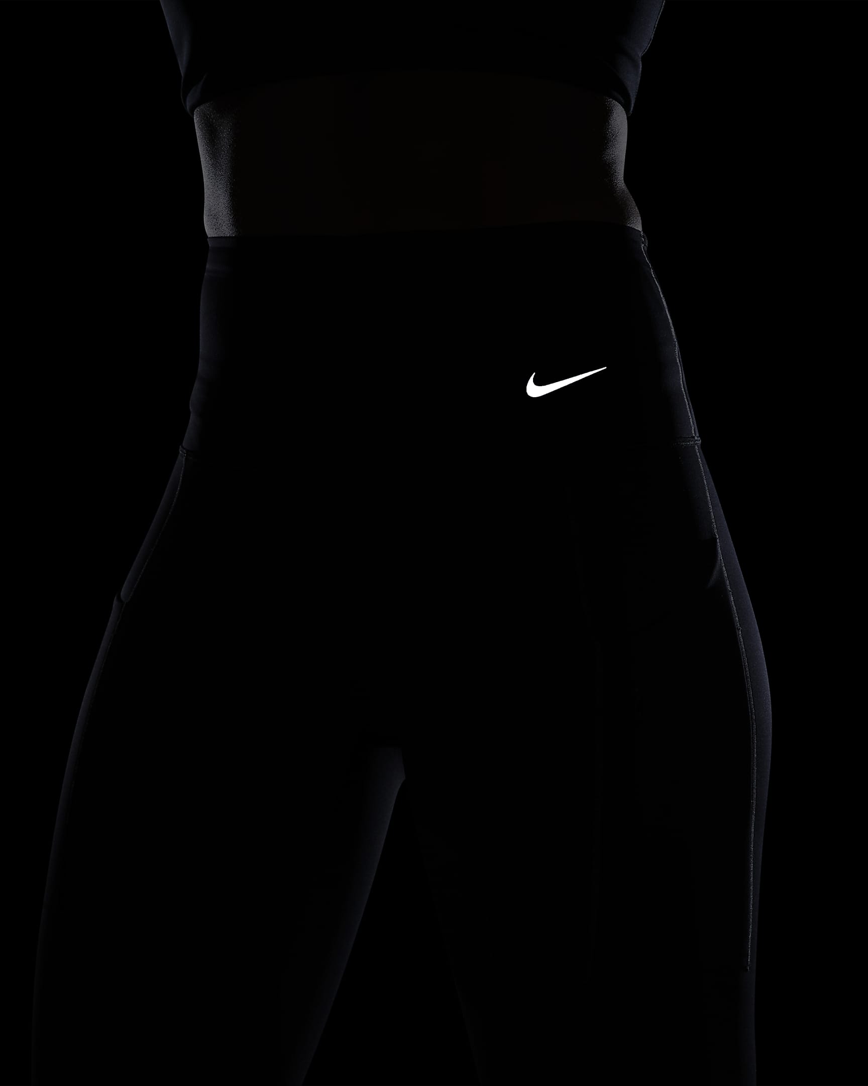 Leggings cropped de tiro alto y sujeción firme con bolsillos para mujer Nike Go - Negro/Negro