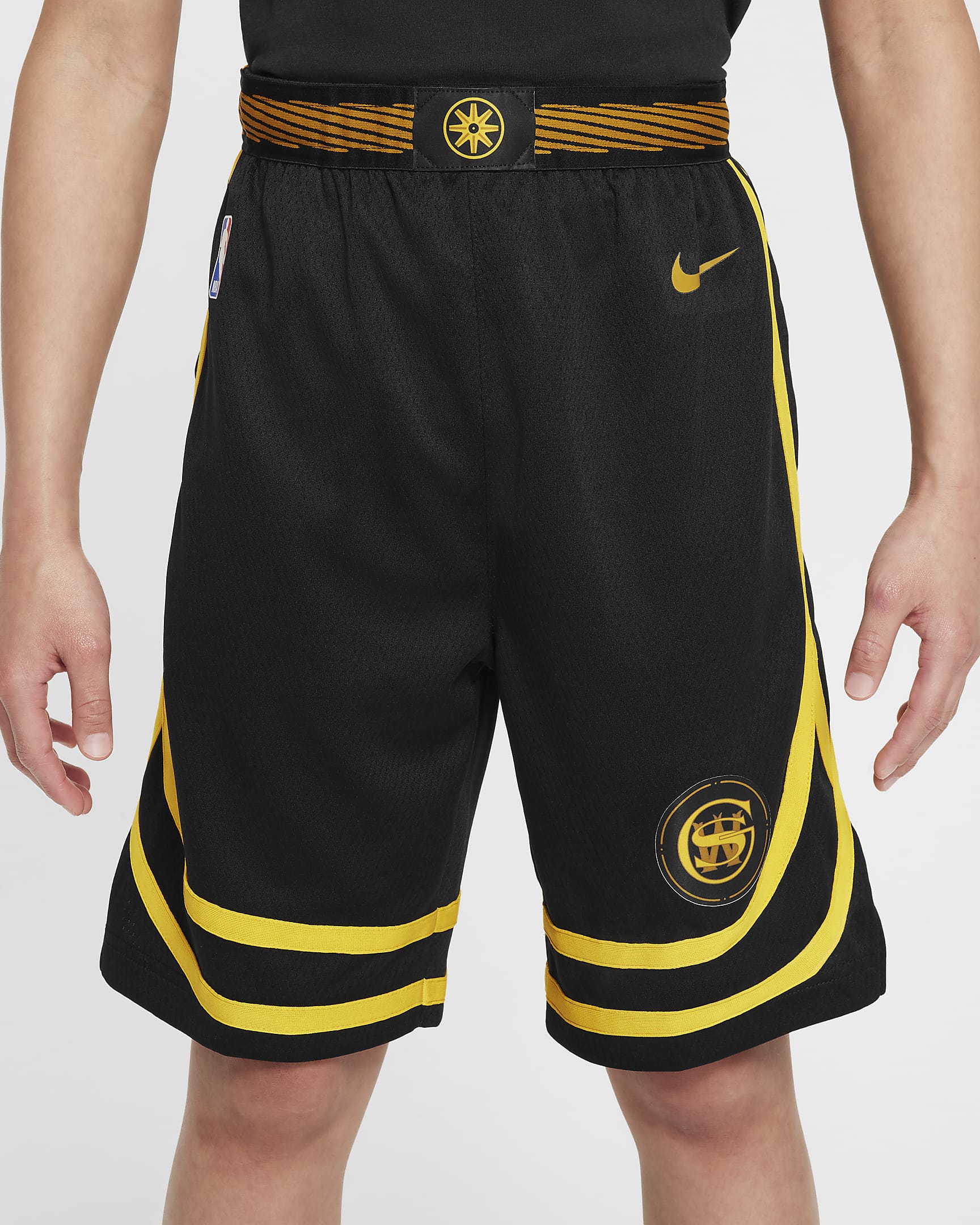 Golden State Warriors 2023/24 City Edition Nike Dri-FIT NBA Swingman-shorts för ungdom - Svart