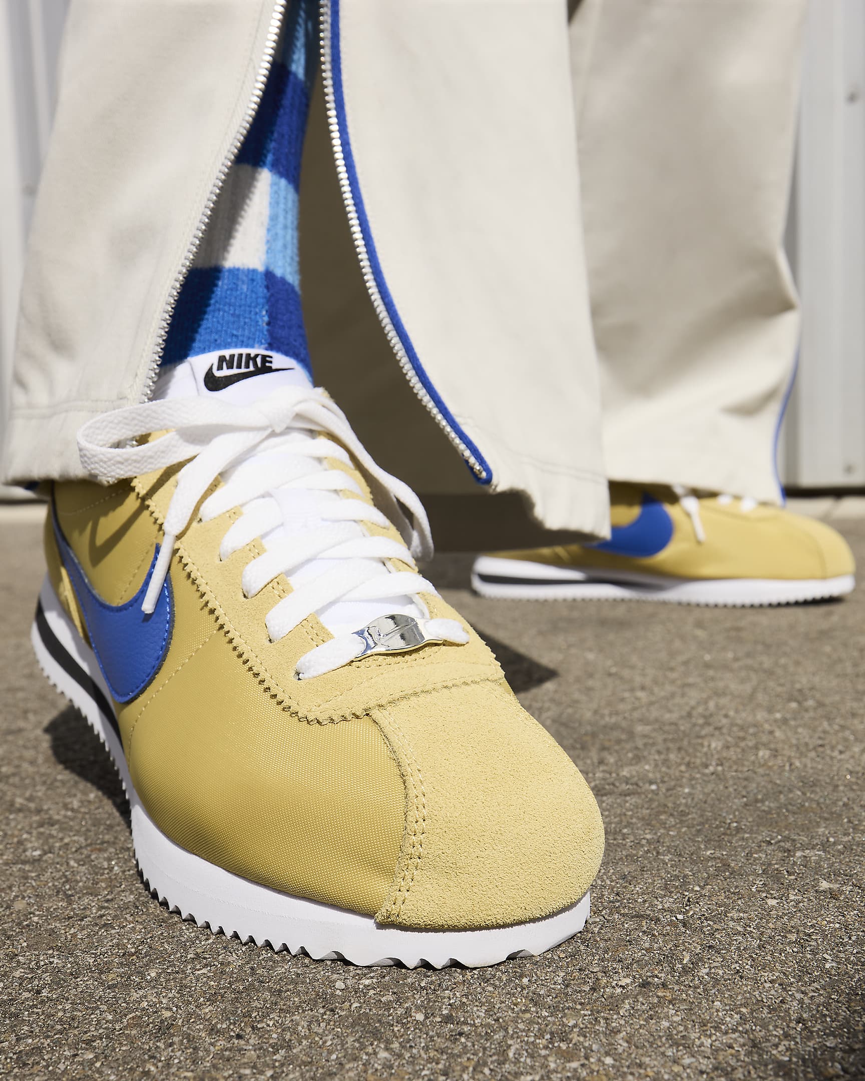 nike cortez painting