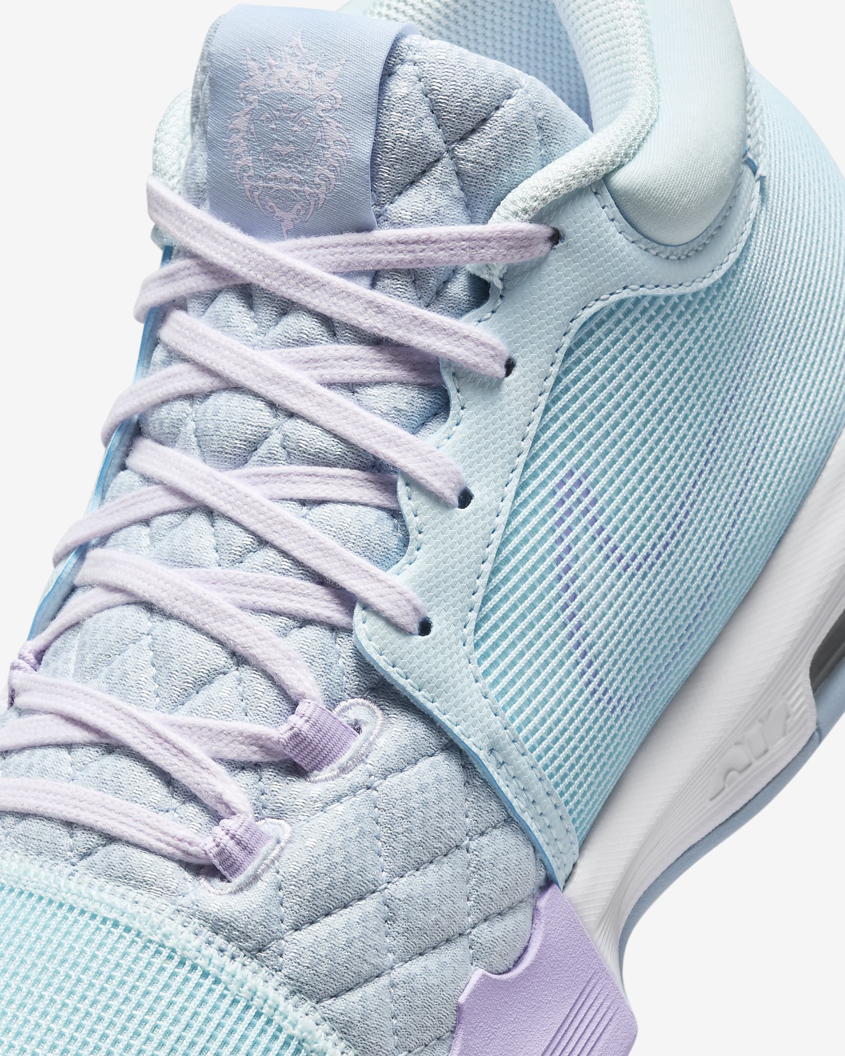 LeBron Witness 8 EP 籃球鞋 - Glacier Blue/Light Armory Blue/Lilac Bloom/白色