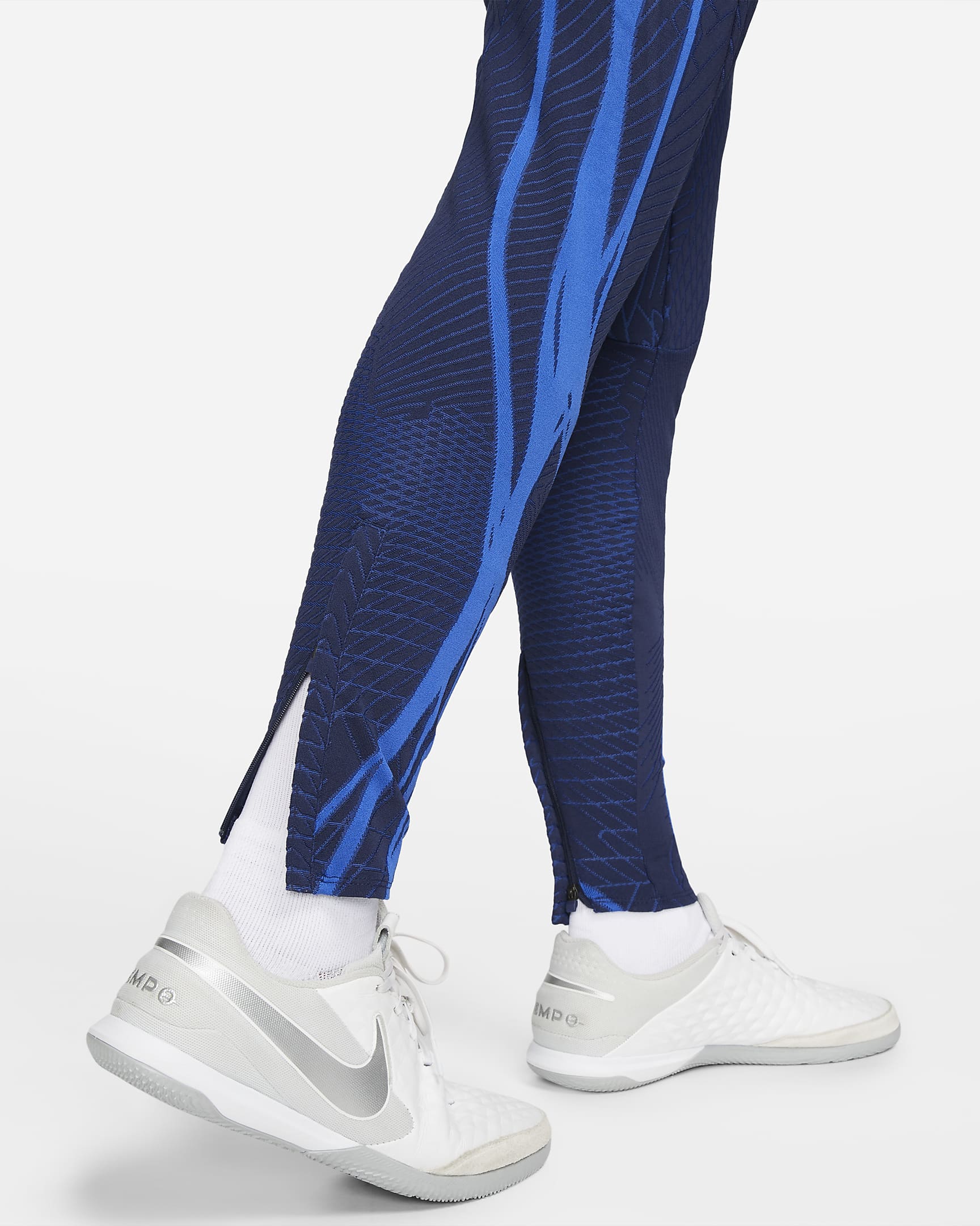 FFF Strike Elite Men's Nike Dri-FIT ADV Knit Football Pants. Nike NL