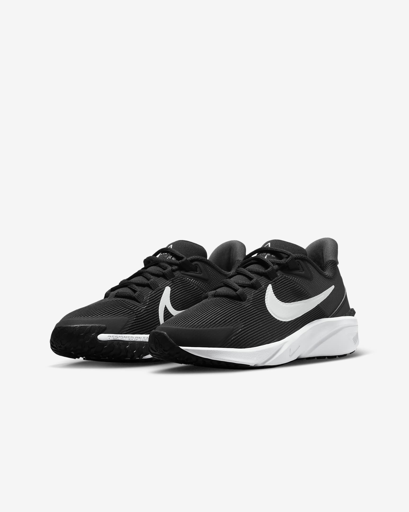 Nike Star Runner 4 Older Kids' Road Running Shoes - Black/Anthracite/White