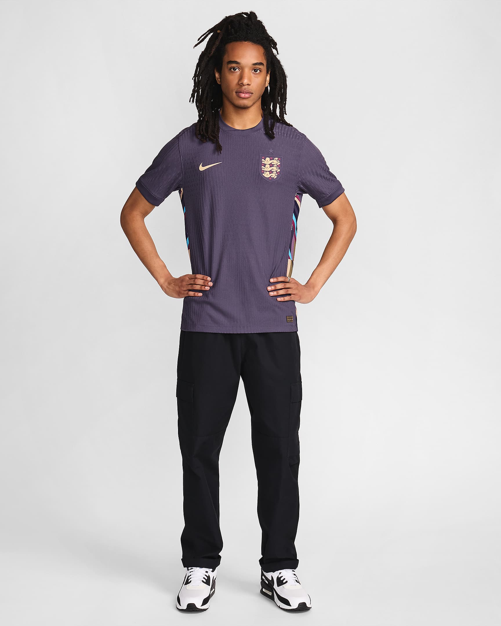 England 2024/25 Match (herrelaget, bortedrakt) Nike Dri-FIT ADV autentisk fotballdrakt til herre - Dark Raisin/Sesame