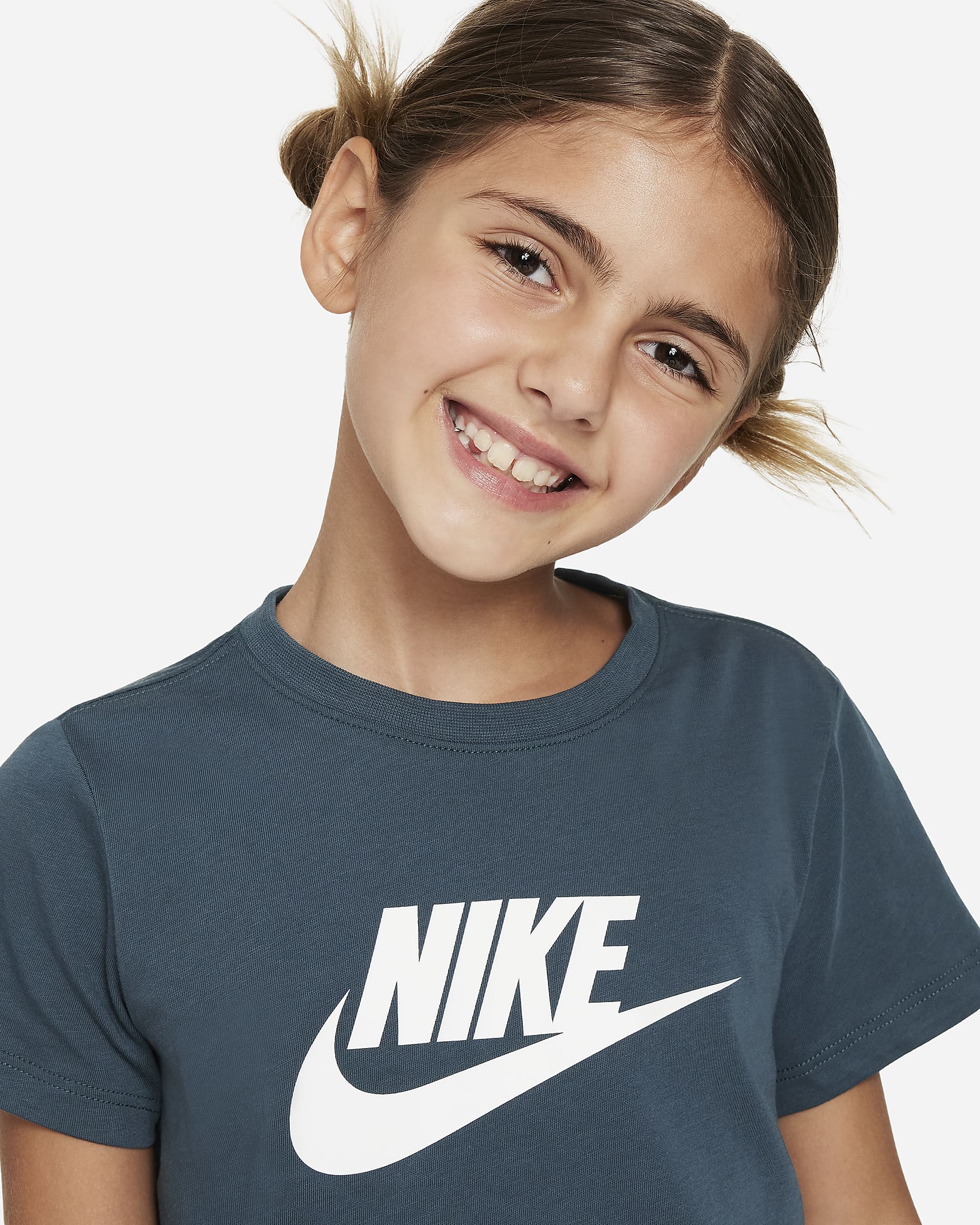 Nike Sportswear Older Kids' (Girls') Cropped T-Shirt. Nike PH