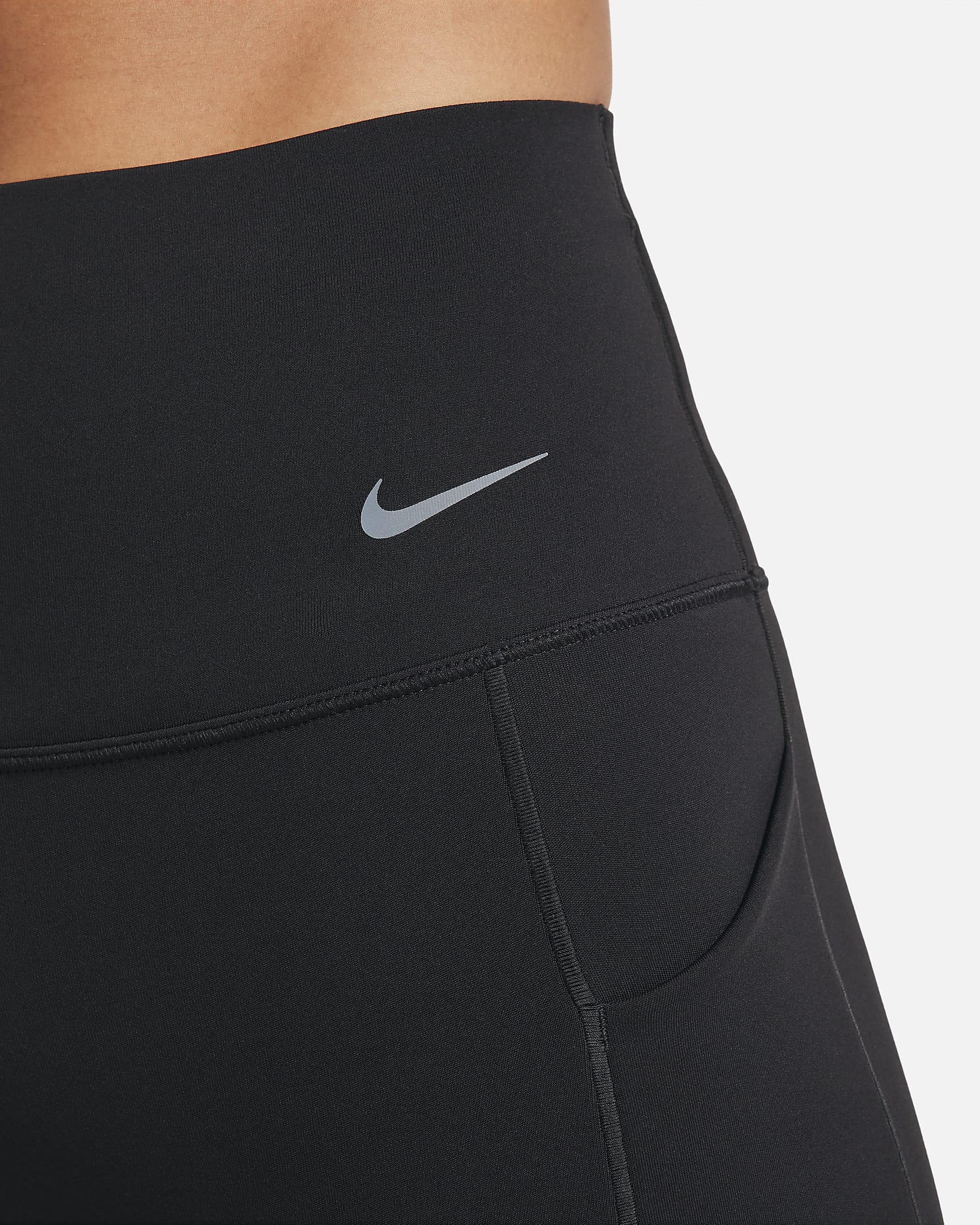 Nike Universa Bike-Shorts mit Taschen, mittlerem Halt und hohem Bund für Damen (ca. 12,7 cm) - Schwarz/Schwarz