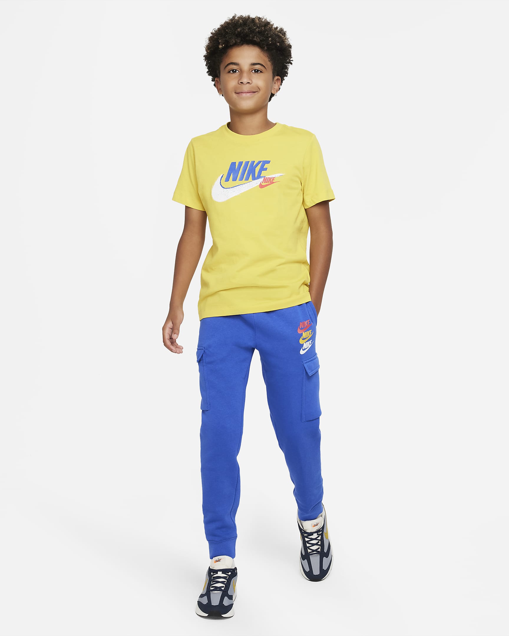 Nike Sportswear Standard Issue Big Kids' (Boys') Fleece Cargo Pants ...