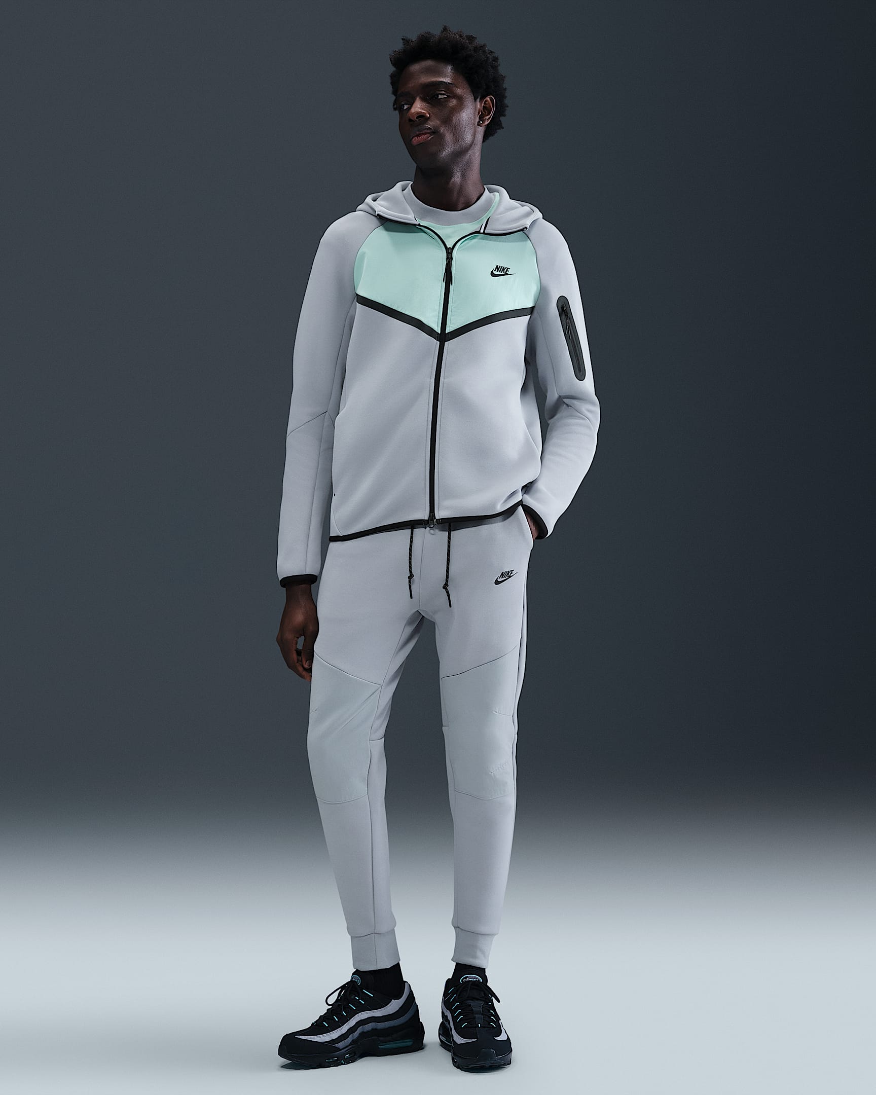 Nike Tech Fleece-Jogger (Herren) - Wolf Grey/Wolf Grey/Schwarz