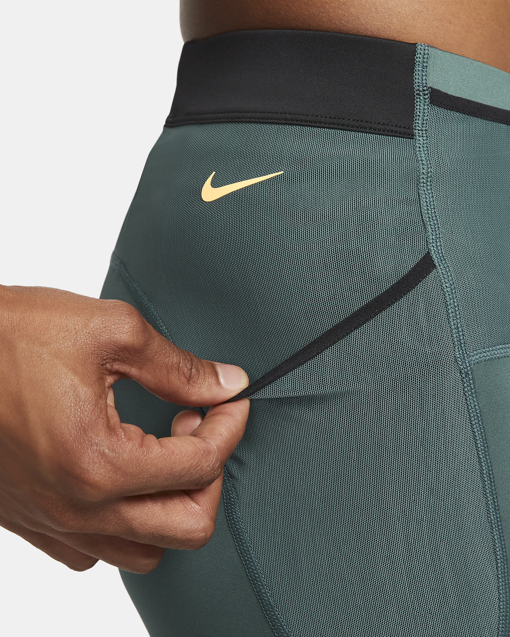 Nike Trail Lava Loops Men's Dri-FIT Running 1/2-Length Tights. Nike.com