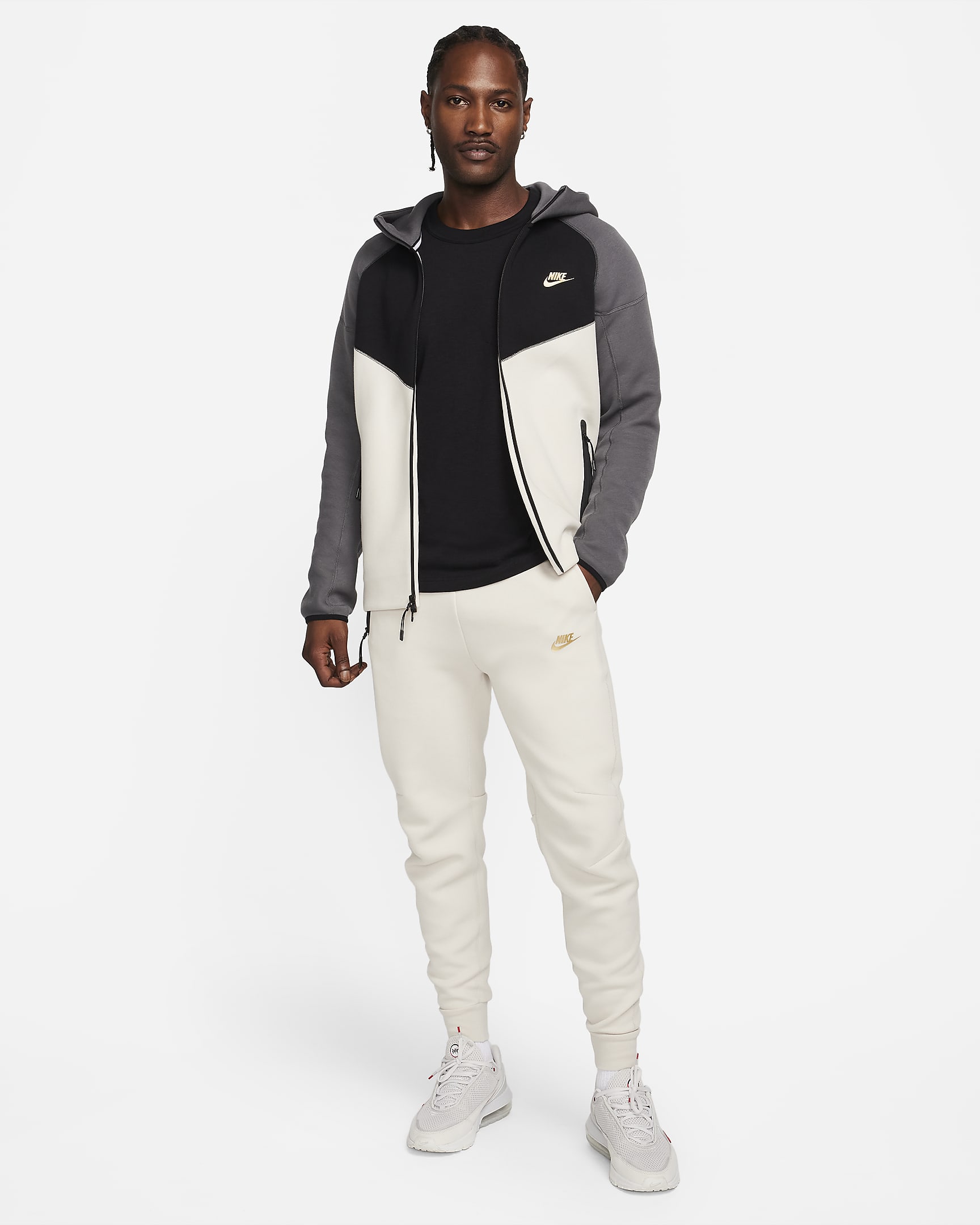 Joggingbyxor Nike Sportswear Tech Fleece för män - Light Orewood Brown/Metallic Gold