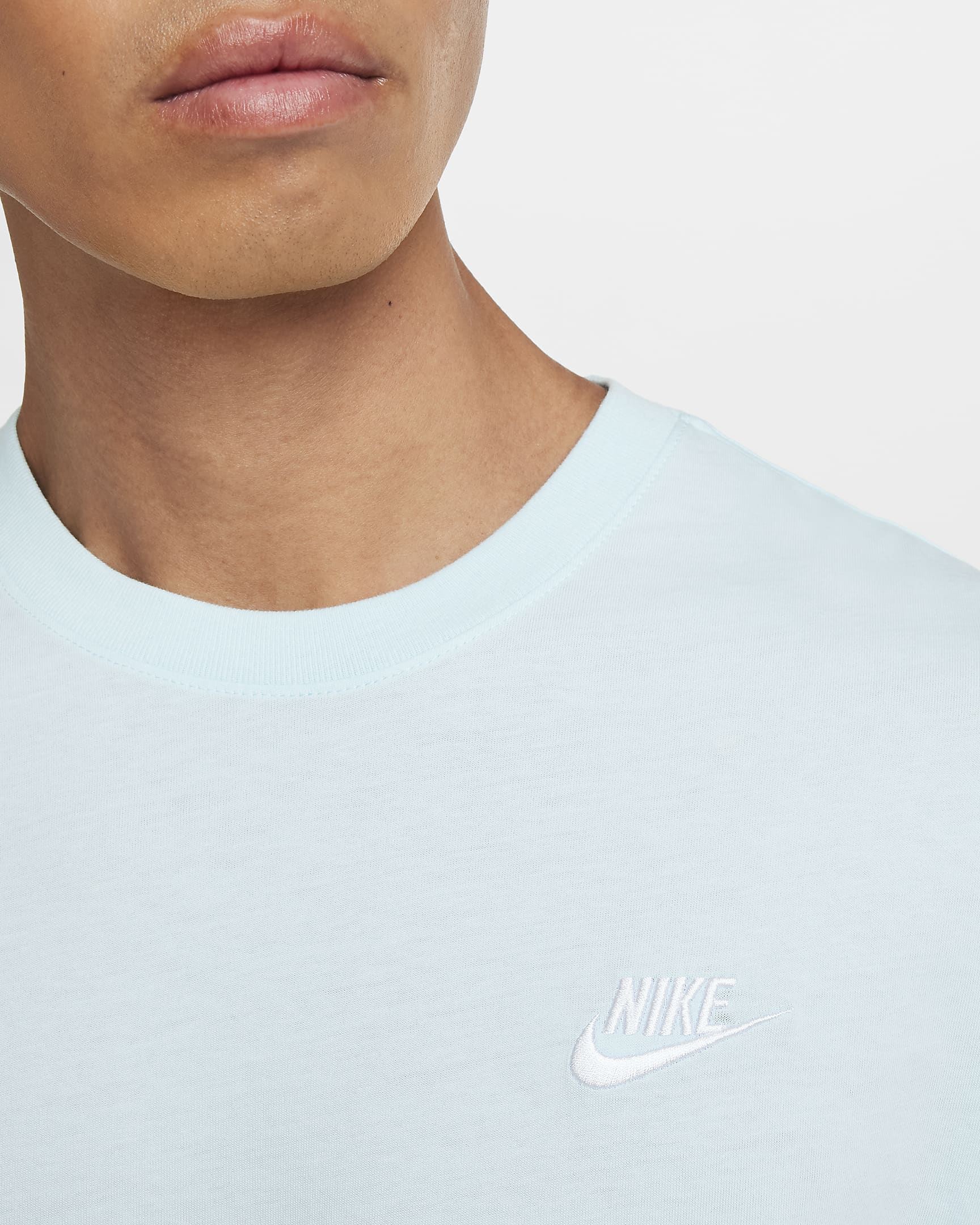 T-shirt Nike Sportswear Club pour Homme - Glacier Blue