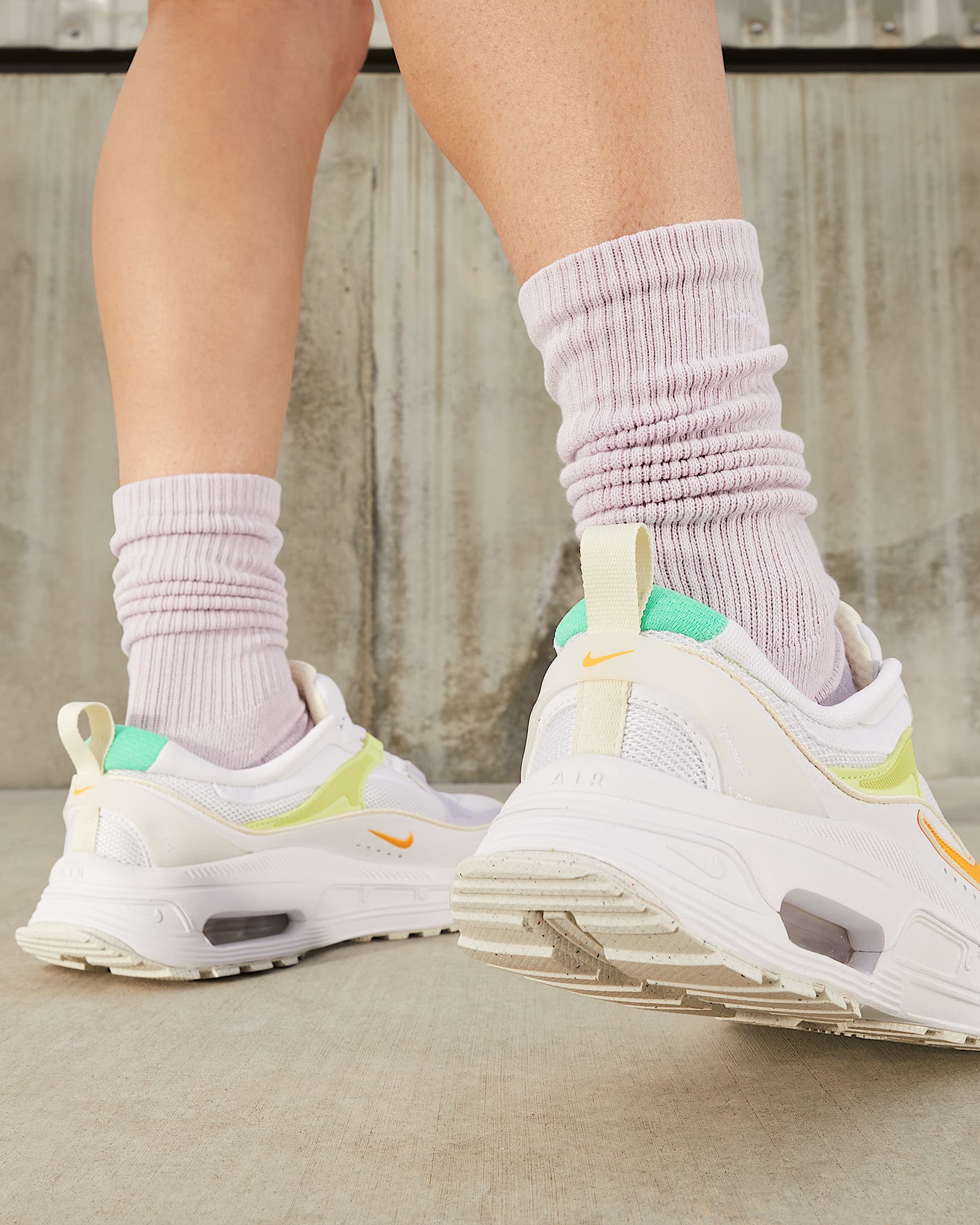 Nike Air Max Bliss Next Nature Women's Shoes. Nike HR