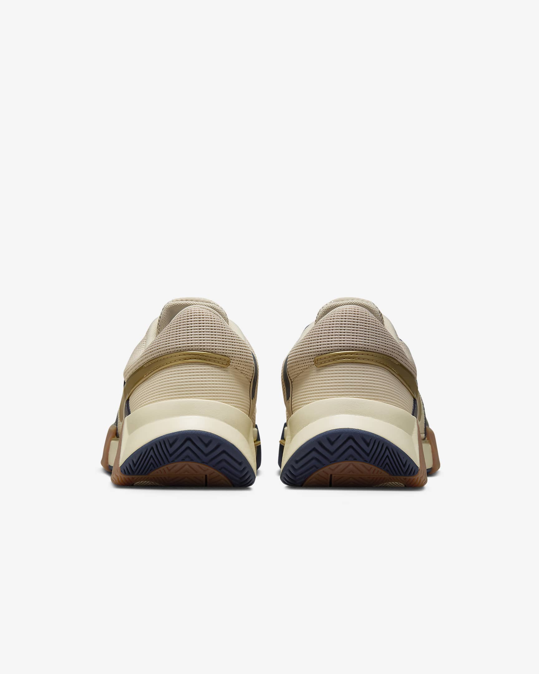 Sapatilhas de ténis para piso duro Nike GP Challenge 1 Premium para homem - Sanddrift/Azul Thunder/Castanho Gum médio/Dourado metalizado