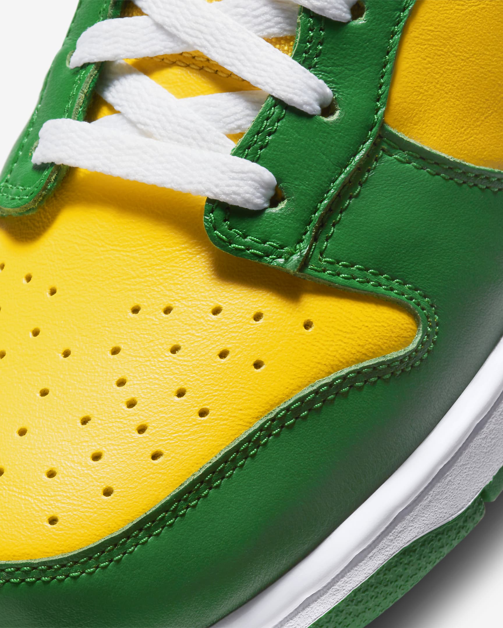 Nike Dunk Low SP Men's Shoes - Varsity Maize/White/Pine Green