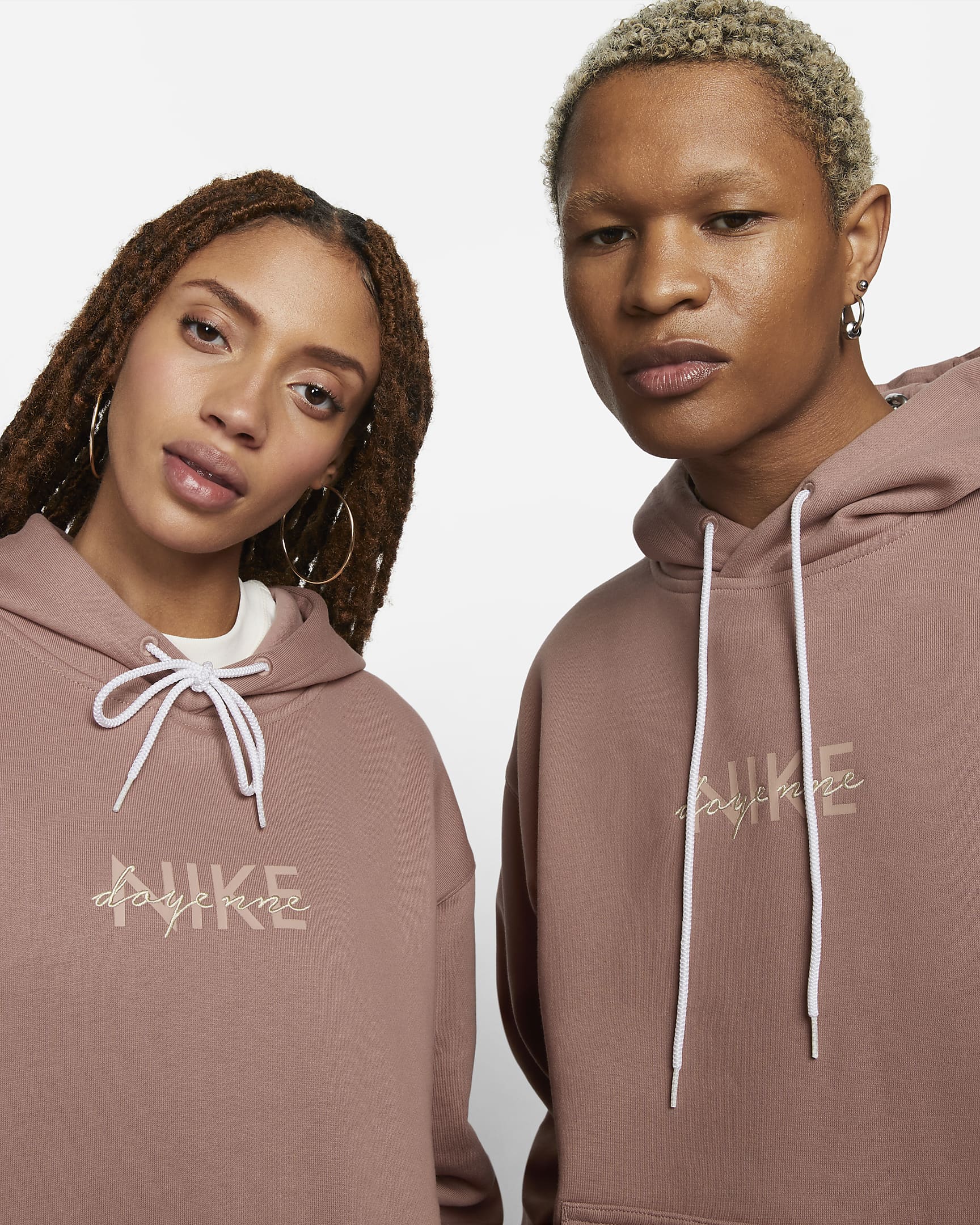 Nike SB x Doyenne Fleece Skate Pullover Hoodie. Nike UK