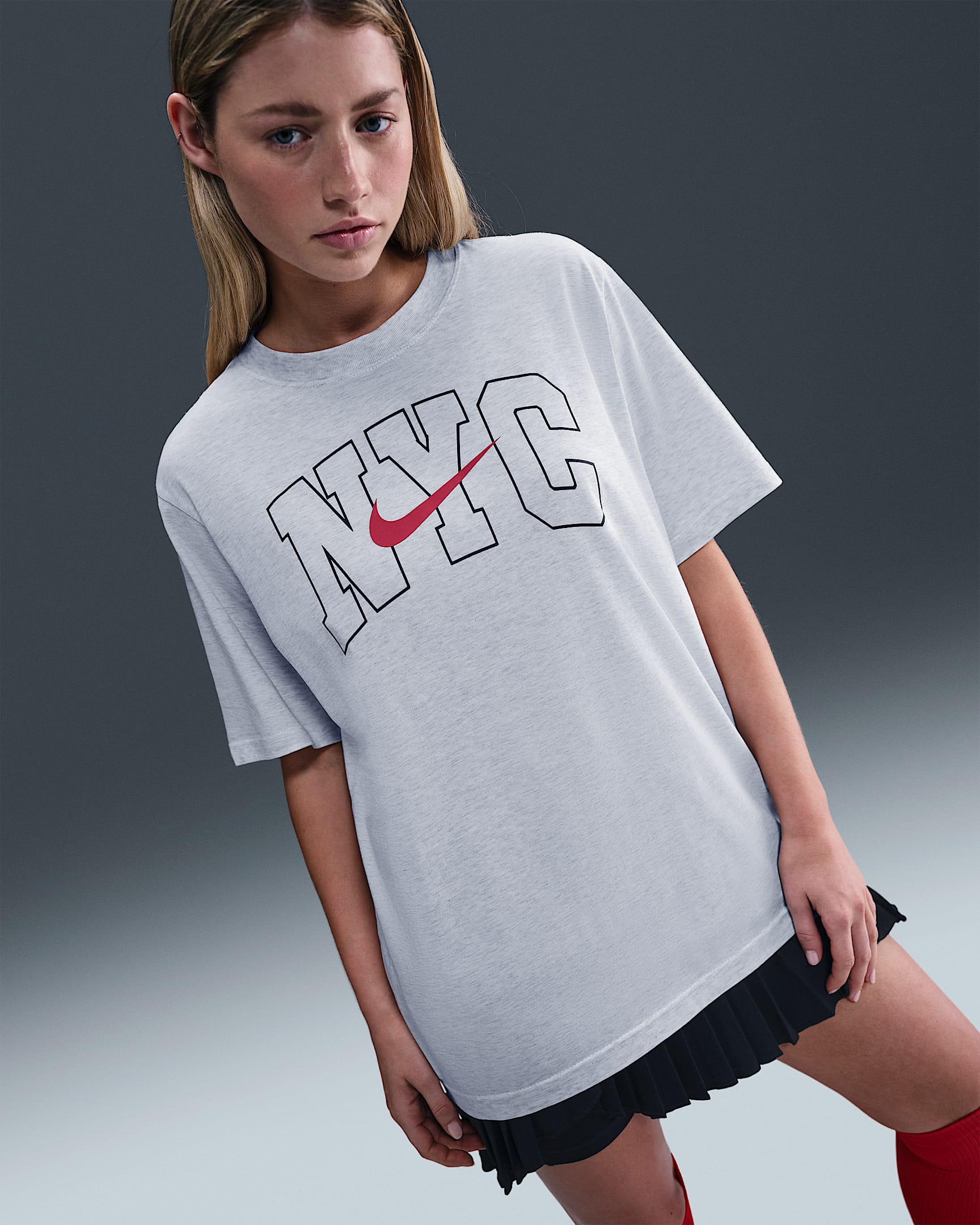 Nike Sportswear Essential Women's T-Shirt - Birch Heather/University Red