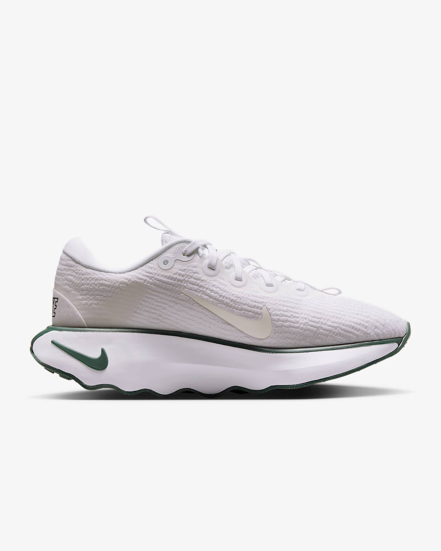 Chaussure de marche Nike Motiva pour femme - Blanc/Summit White/Vintage Green/Blanc