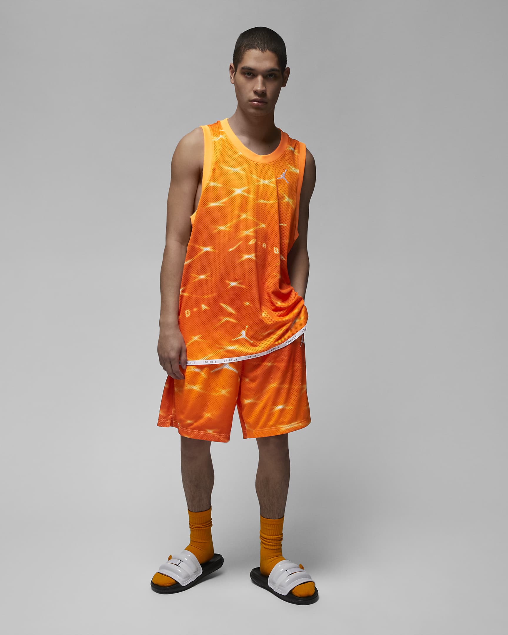 Jordan Essentials Men's Jersey. Nike LU