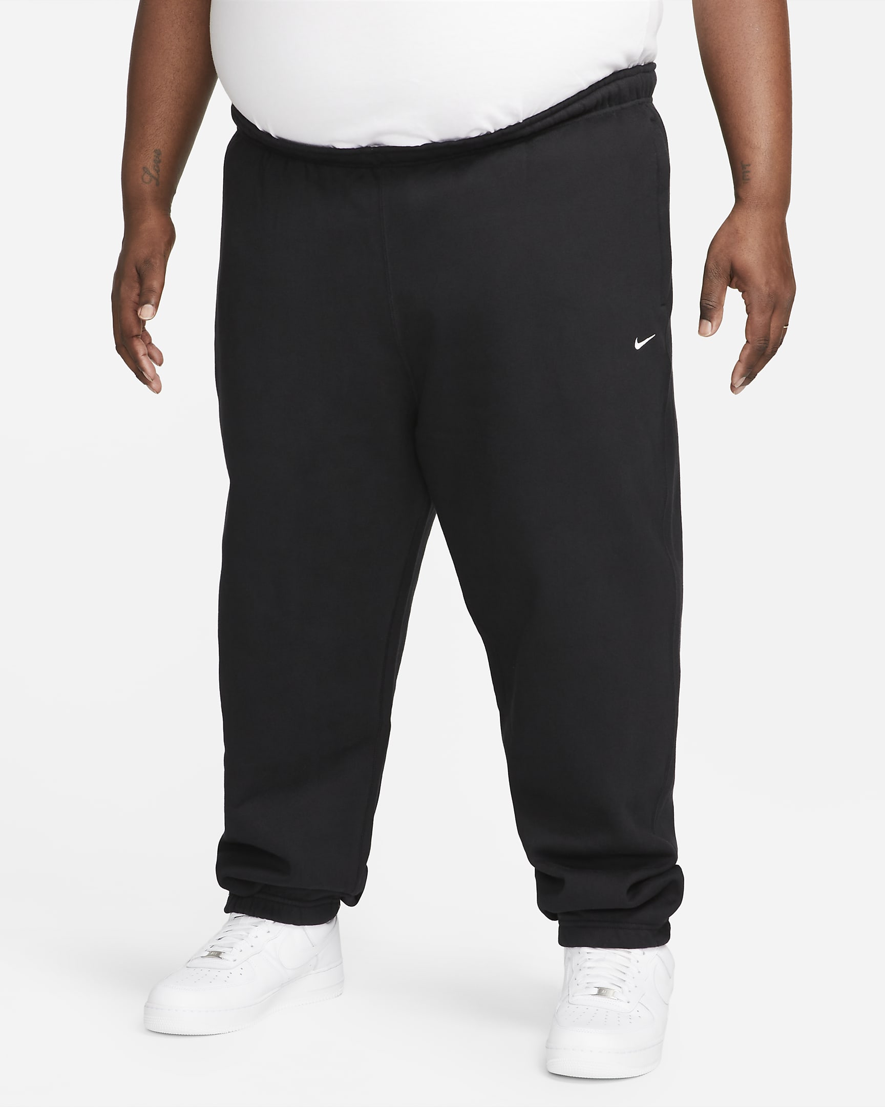 Nike Solo Swoosh Men's Fleece Trousers - Black/White