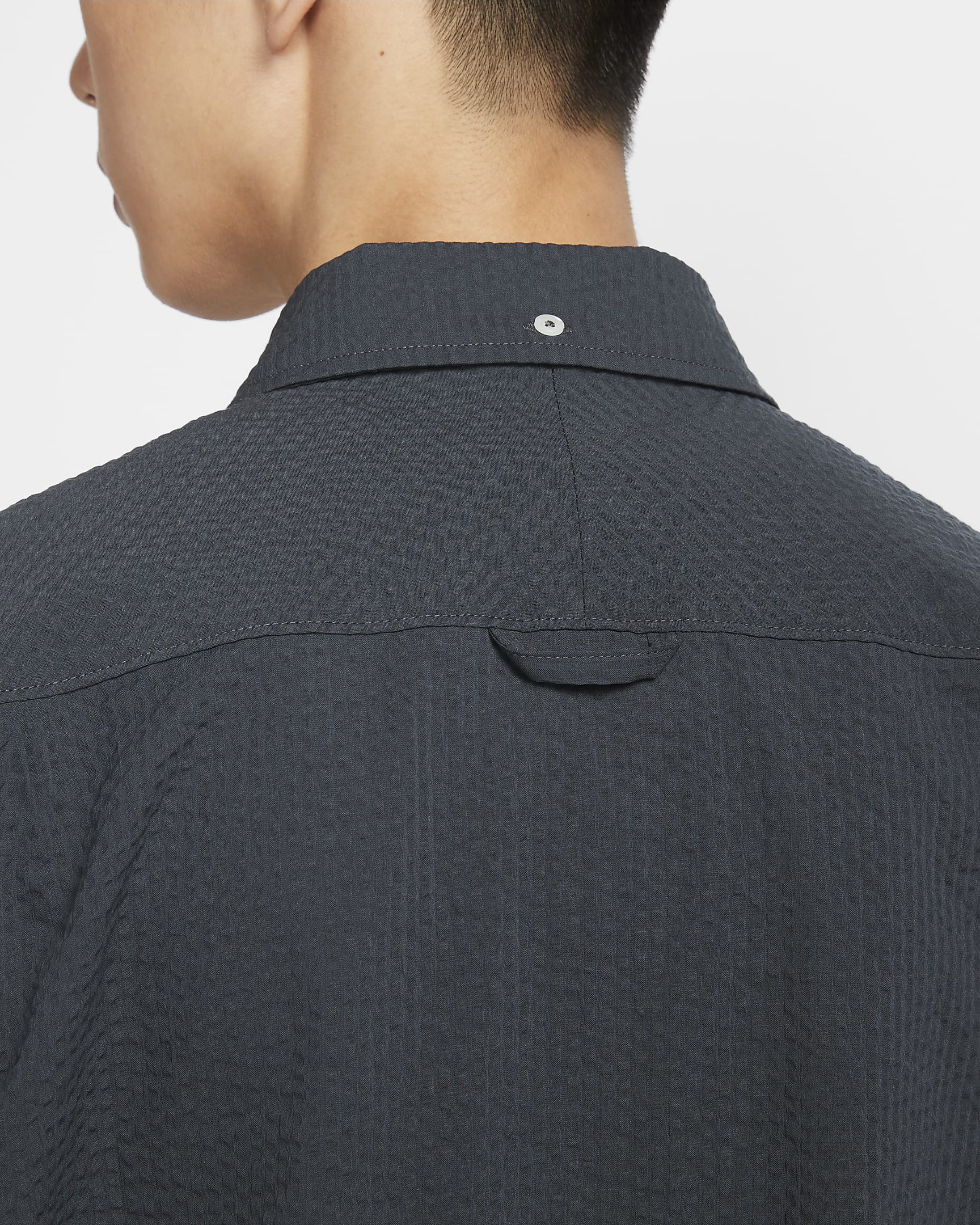 Nike Life Men's Short-Sleeve Seersucker Button-Down Shirt - Anthracite/Anthracite