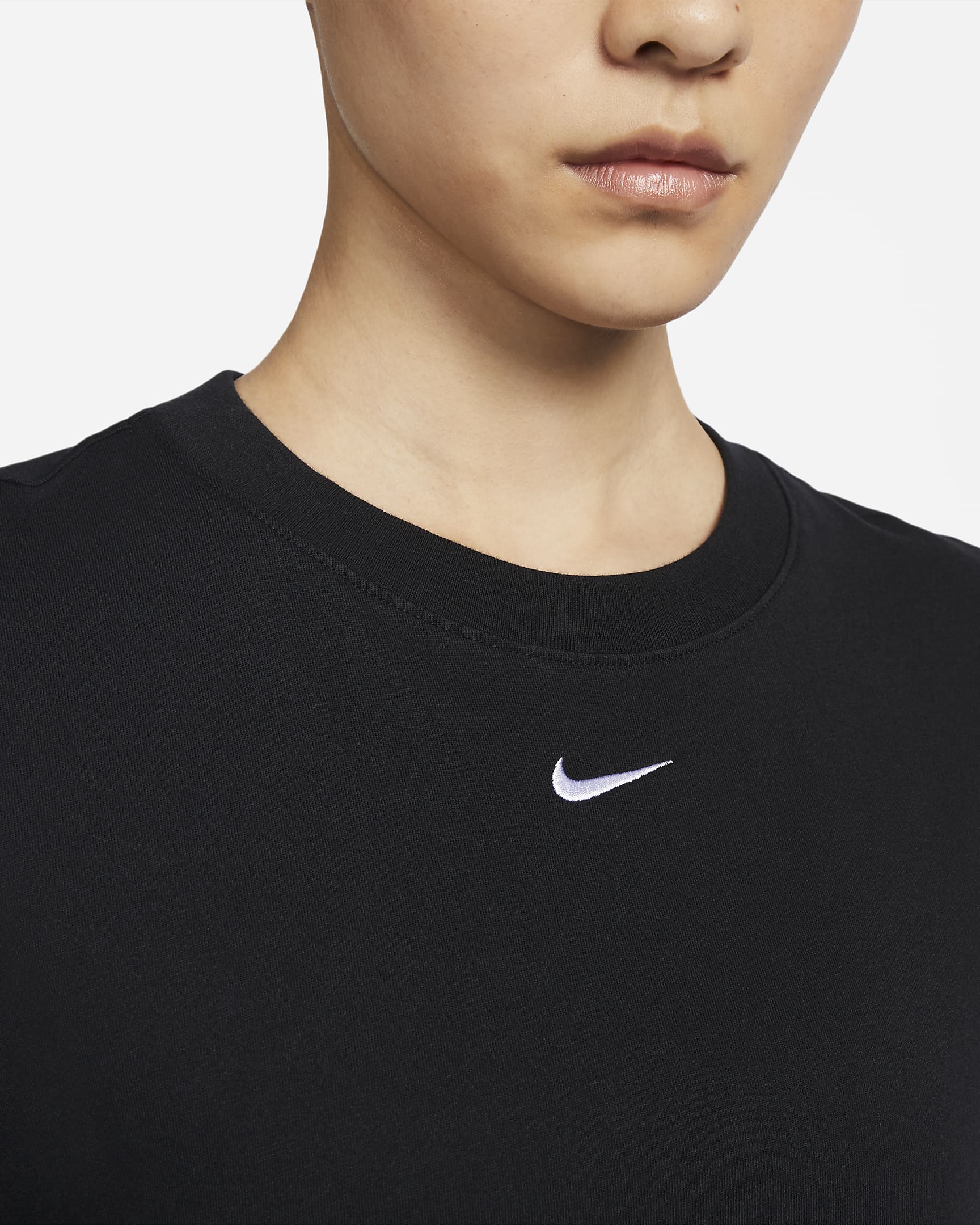 Nike Sportswear Essential Women's Short-sleeve T-Shirt Dress - Black/White