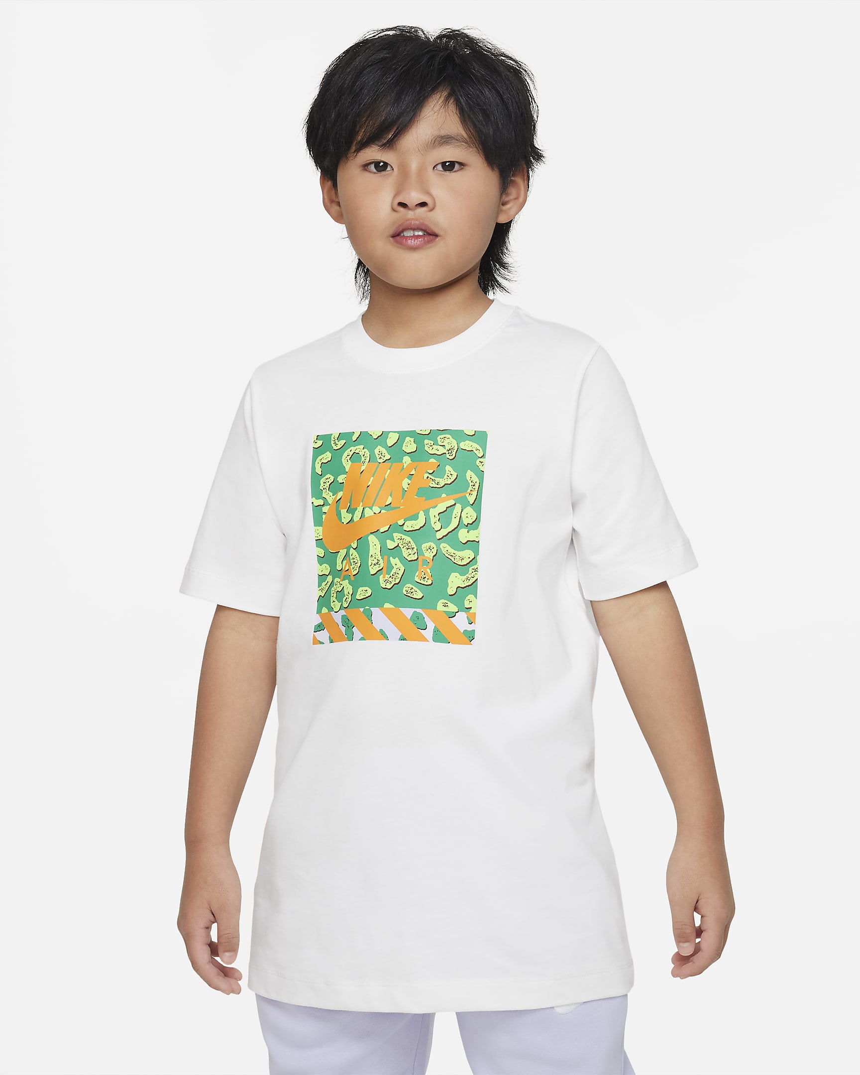 Nike Sportswear Older Kids' (Boys') T-Shirt - White