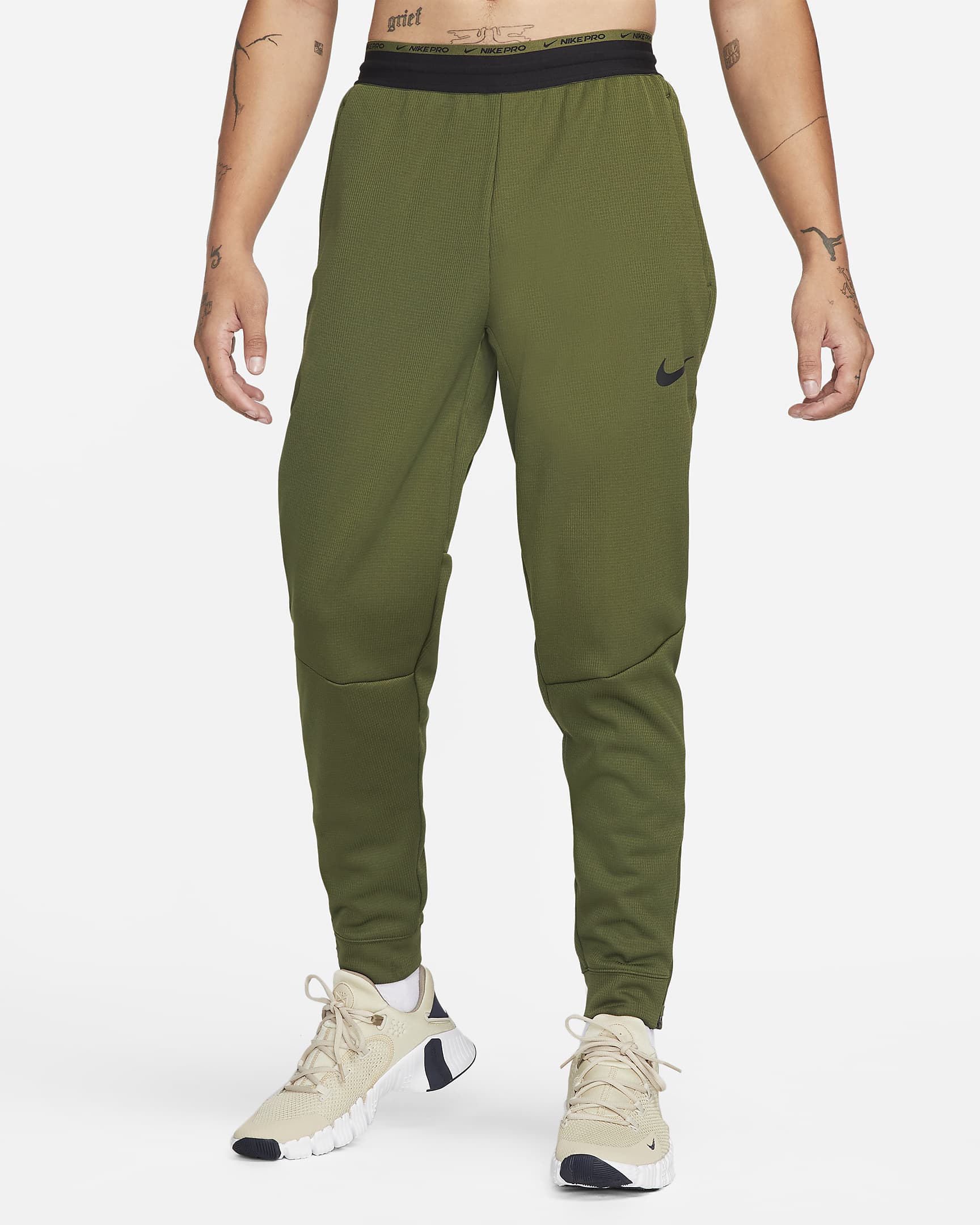 Nike Therma-Sphere Men's Therma-FIT Fitness Trousers. Nike SK