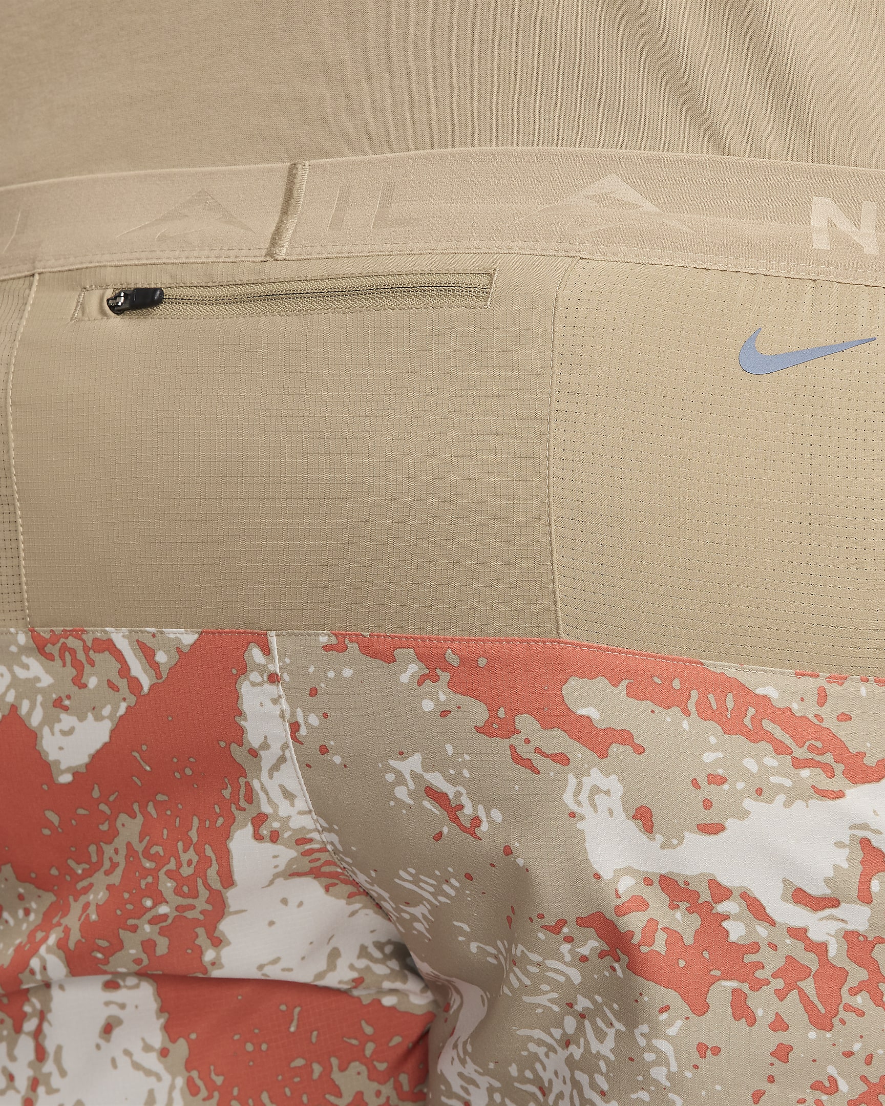 Nike Trail Stride Pantalons curts de running amb eslip incorporat Dri-FIT de 18 cm - Home - Caqui/Caqui/Negre