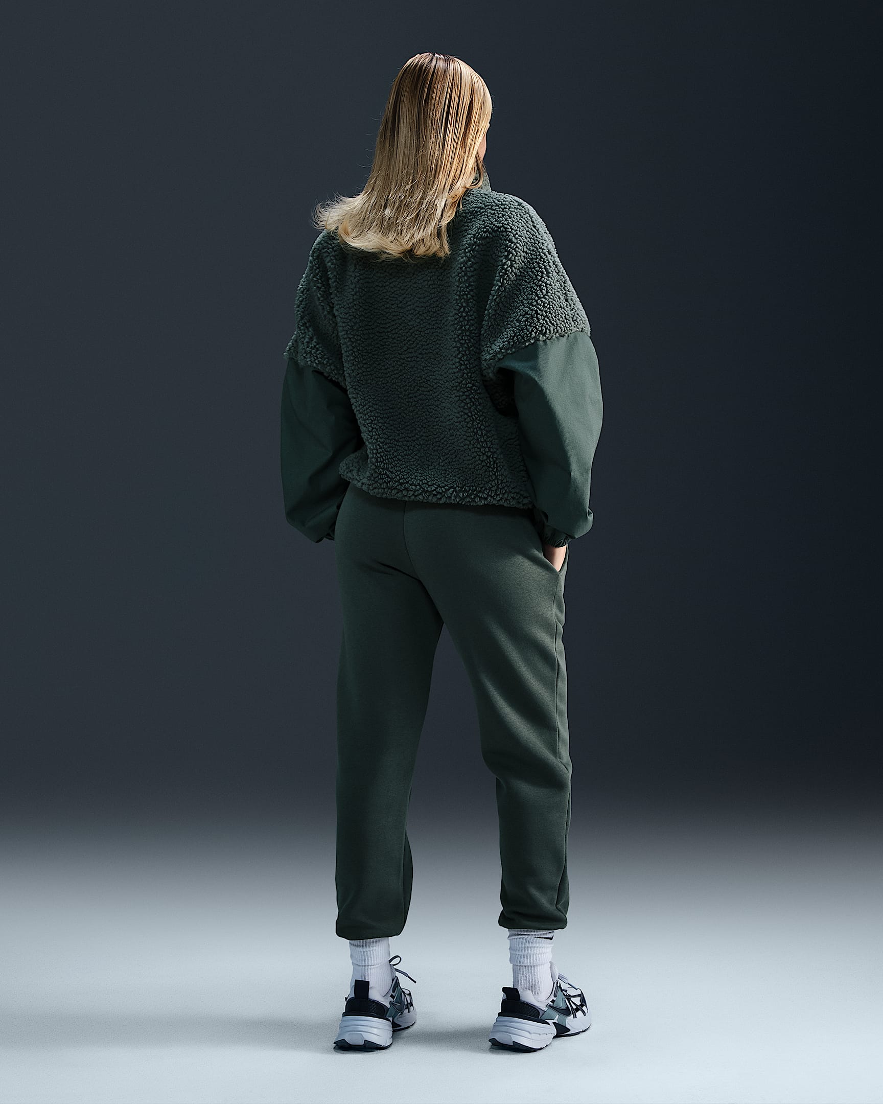 Nike Sportswear Phoenix Fleece Women's Mid-Rise Tracksuit Bottoms - Vintage Green/Sail