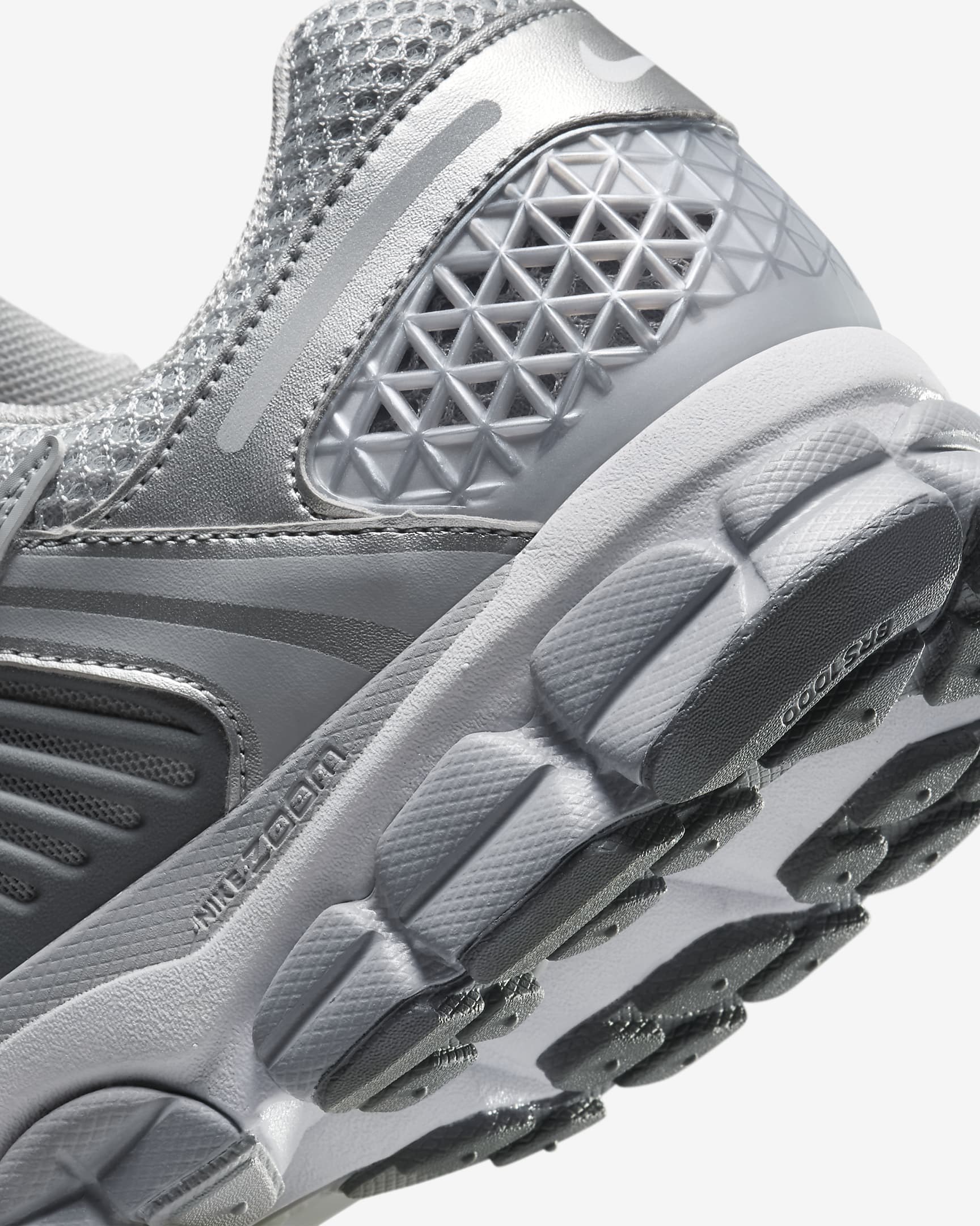 Ανδρικά παπούτσια Nike Zoom Vomero 5 - Wolf Grey/Metallic Silver/Cool Grey/Λευκό